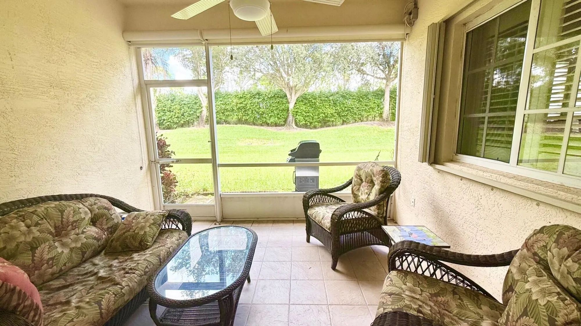 Property Slideshow image 15 of 16 | 9905 galleon dr, West Palm Beach, FL, 33411