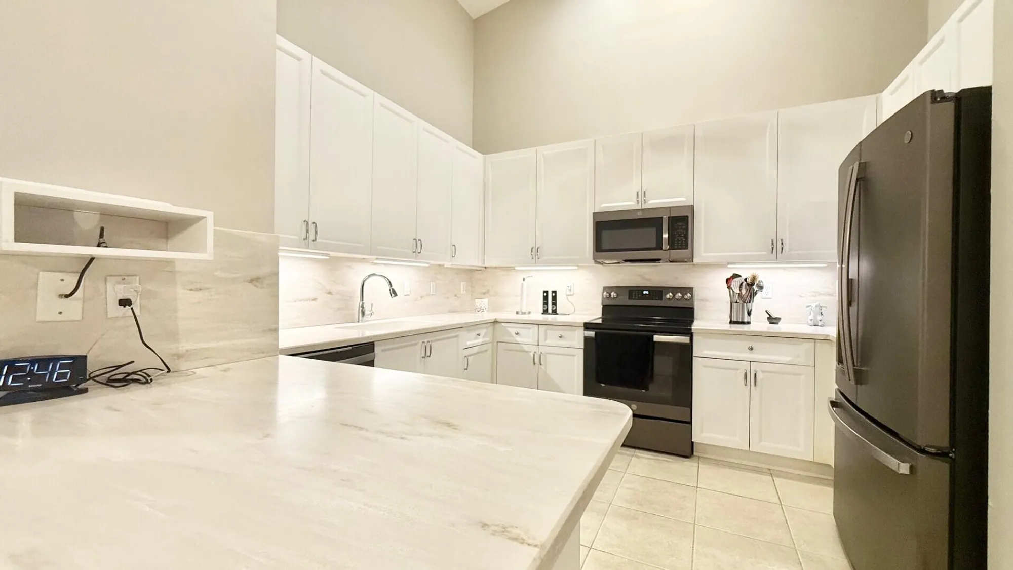 Property Slideshow image 4 of 16 | 9905 galleon dr, West Palm Beach, FL, 33411