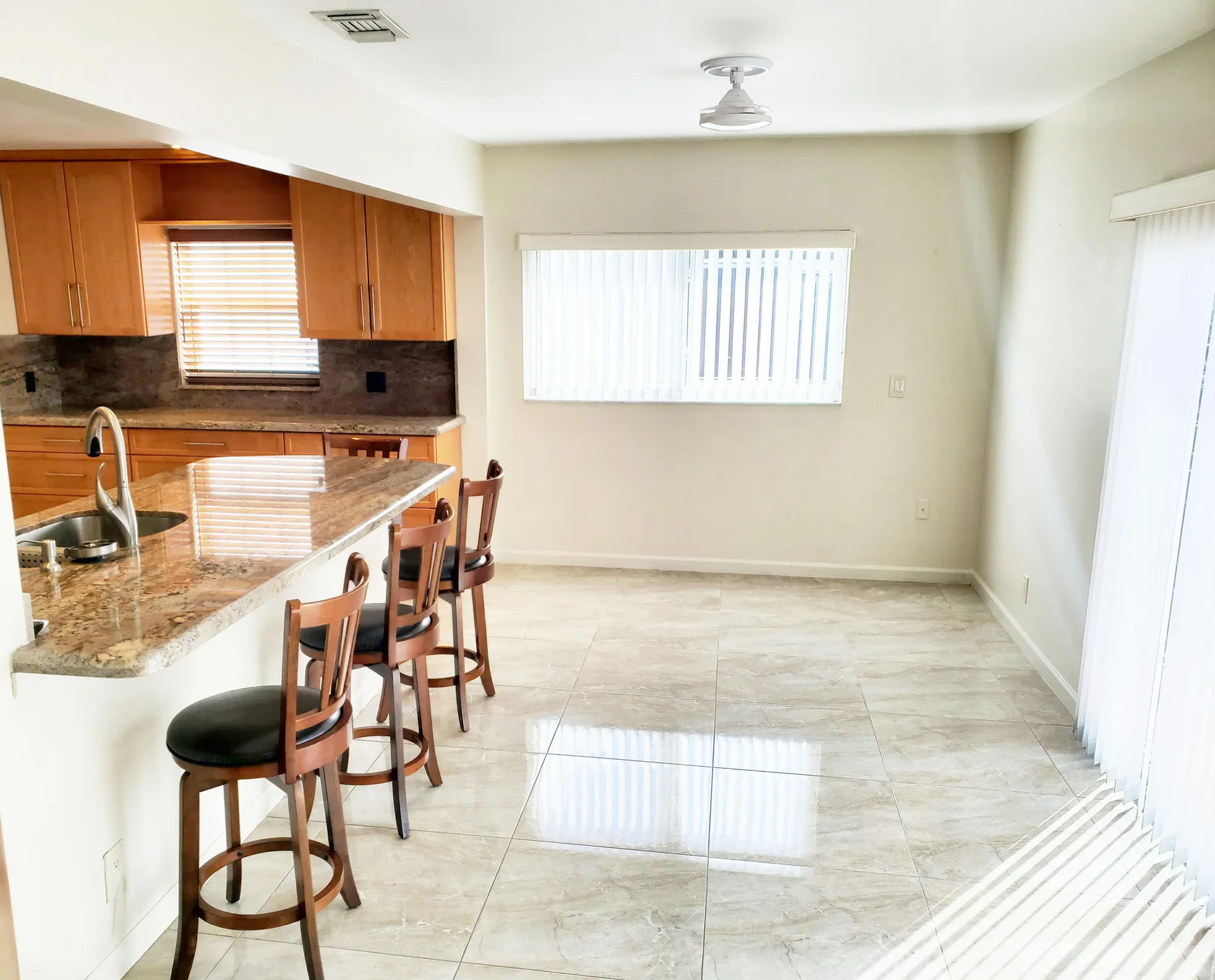 Property Slideshow image 12 of 30 | 2012 sw 17th ave, Boynton Beach, FL, 33426