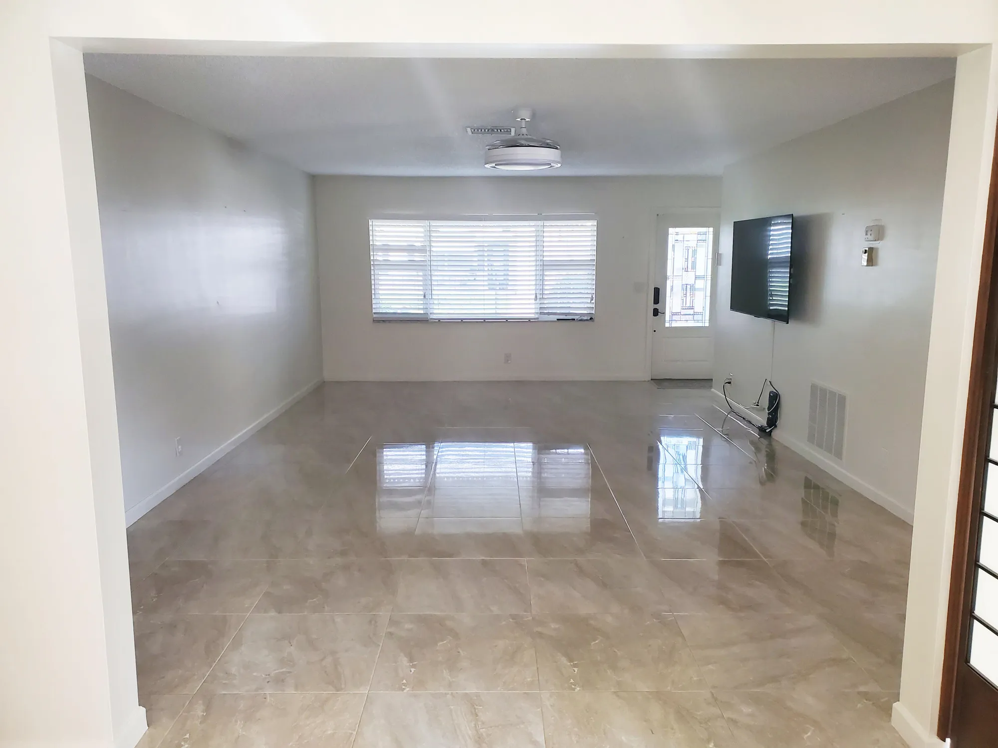 Property Slideshow image 16 of 30 | 2012 sw 17th ave, Boynton Beach, FL, 33426