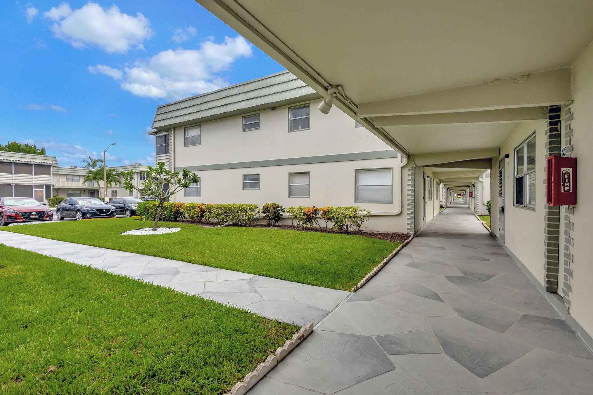 Property Slideshow image 10 of 51 | 436 monaco j, Delray Beach, FL, 33446