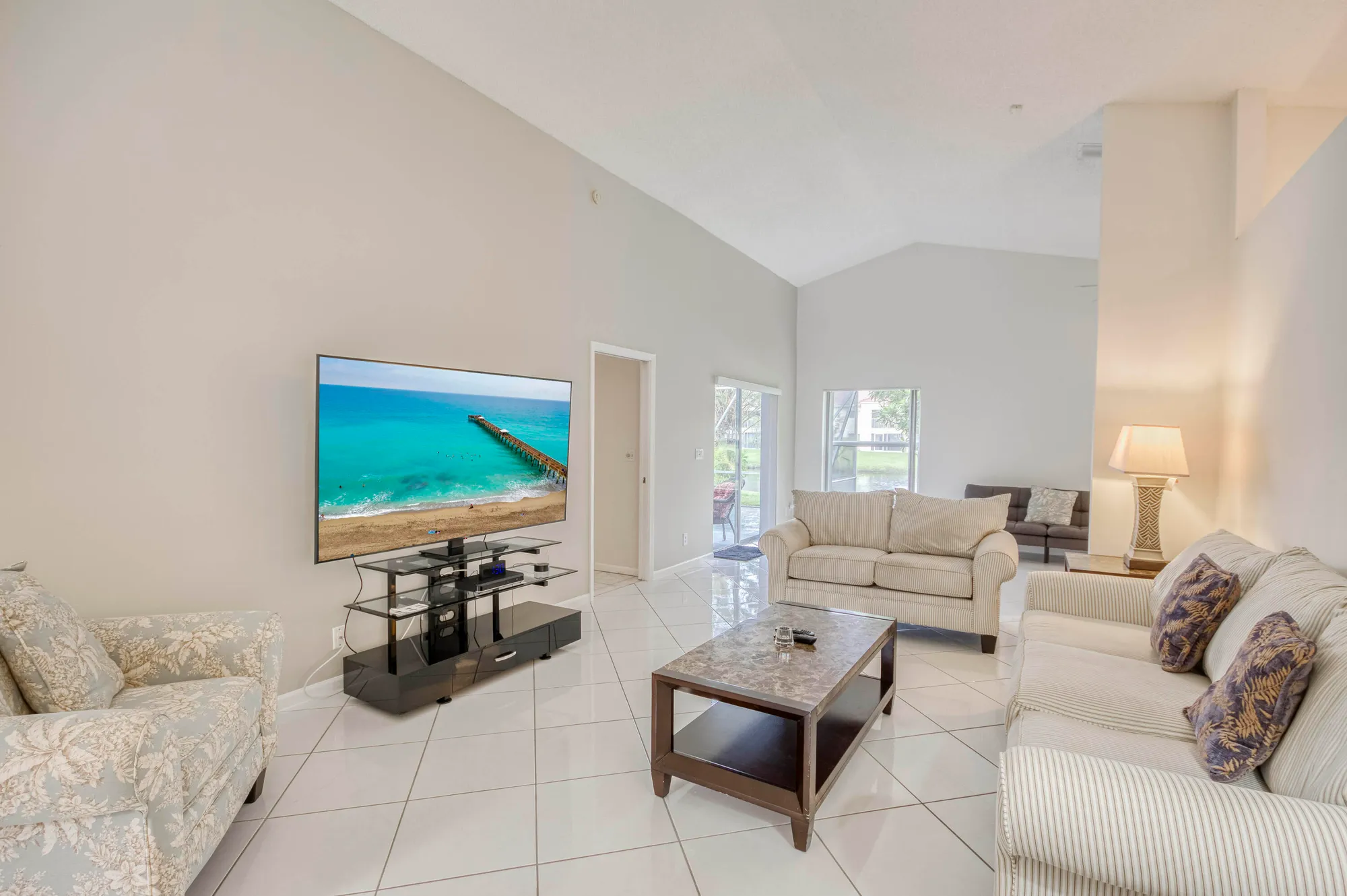 Property Slideshow image 5 of 38 | 5055 robino cir, West Palm Beach, FL, 33417