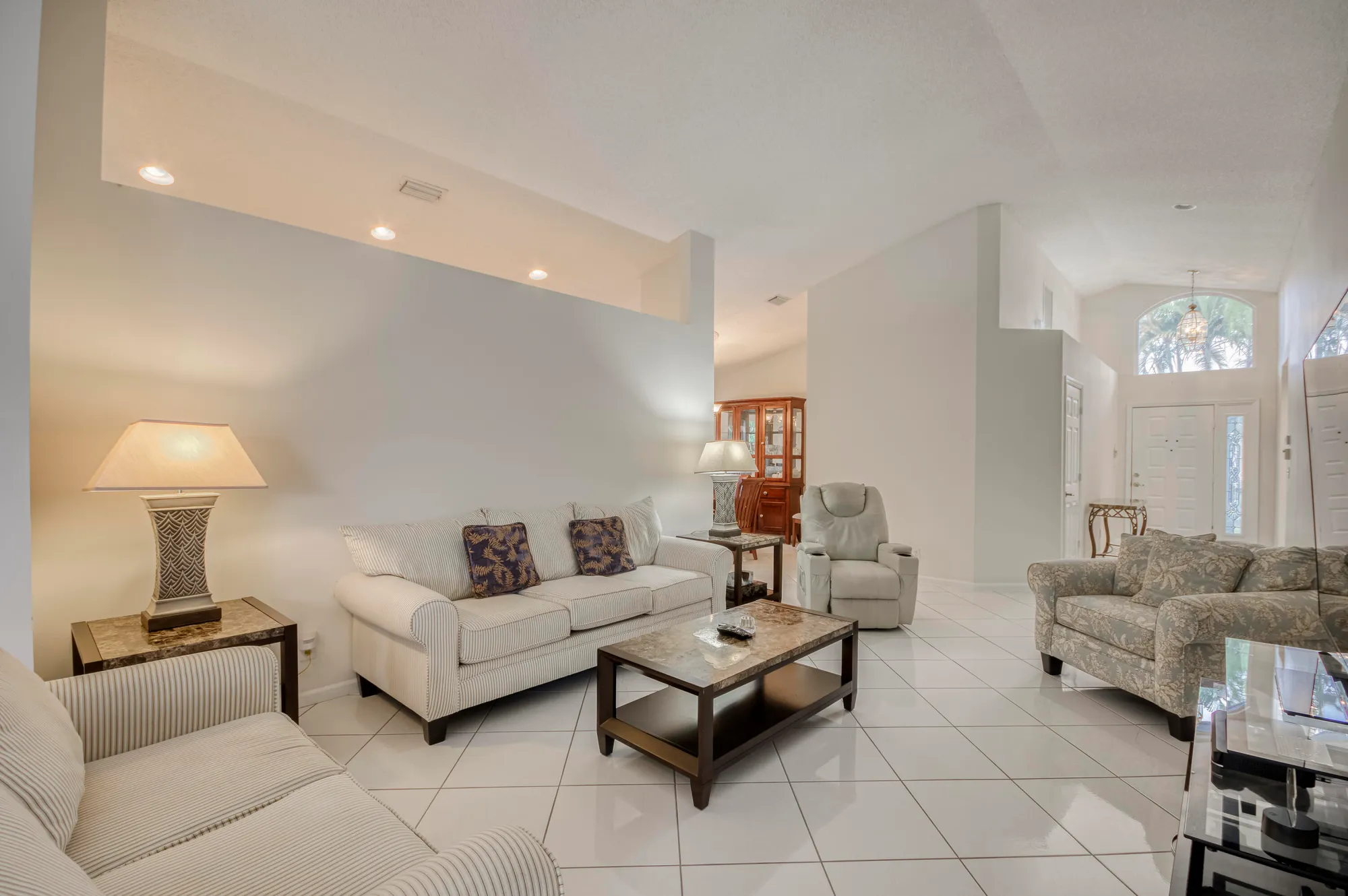 Property Slideshow image 7 of 38 | 5055 robino cir, West Palm Beach, FL, 33417