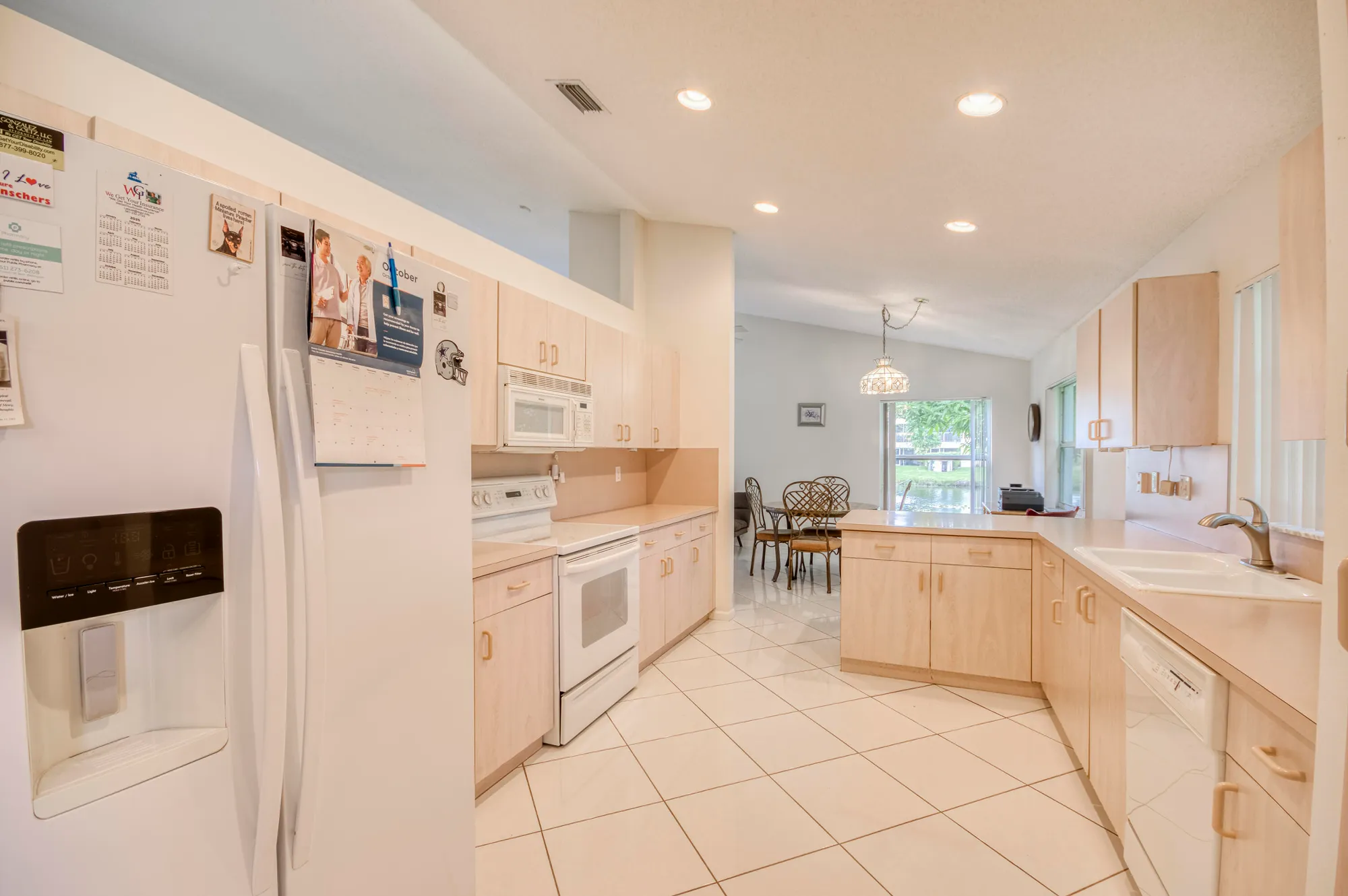 Property Slideshow image 11 of 38 | 5055 robino cir, West Palm Beach, FL, 33417