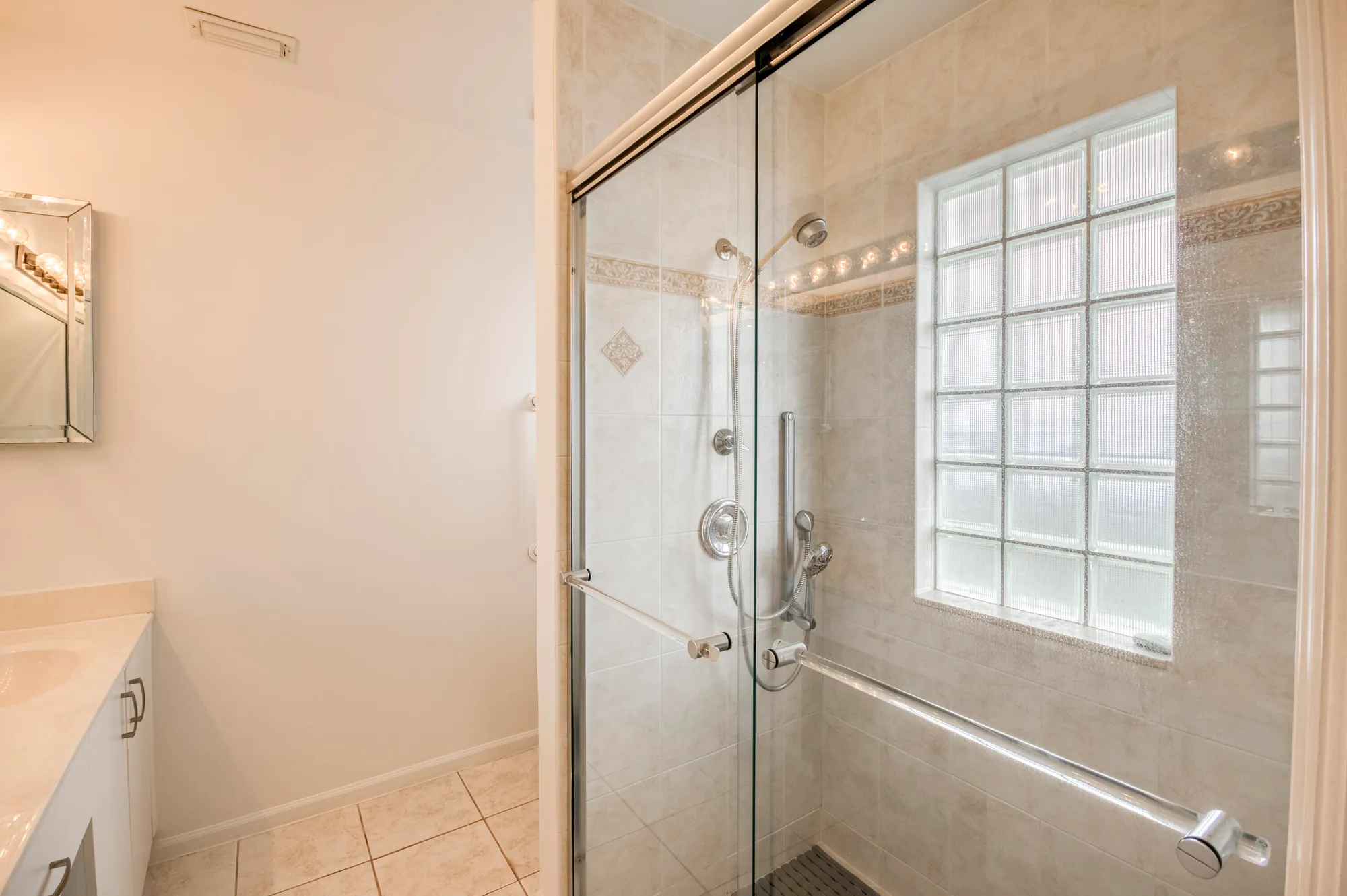 Property Slideshow image 18 of 38 | 5055 robino cir, West Palm Beach, FL, 33417