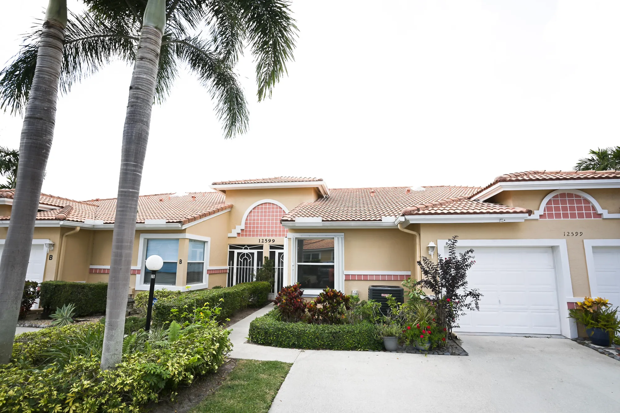 Property Slideshow image 1 of 17 | 12599 crystal pointe dr c, Boynton Beach, FL, 33437