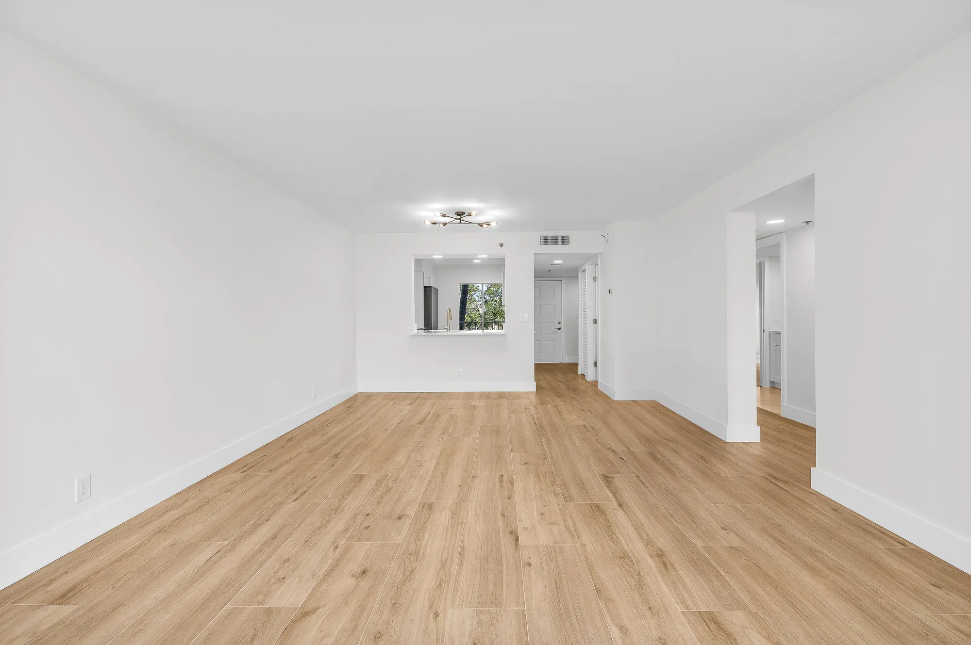 Property Slideshow image 4 of 17 | 7290 kinghurst dr 301, Delray Beach, FL, 33446