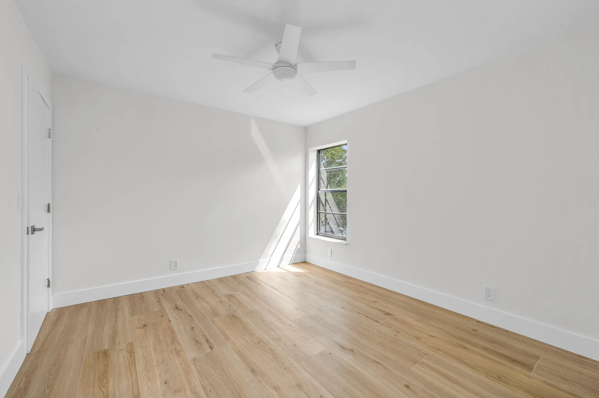 Property Slideshow image 7 of 17 | 7290 kinghurst dr 301, Delray Beach, FL, 33446