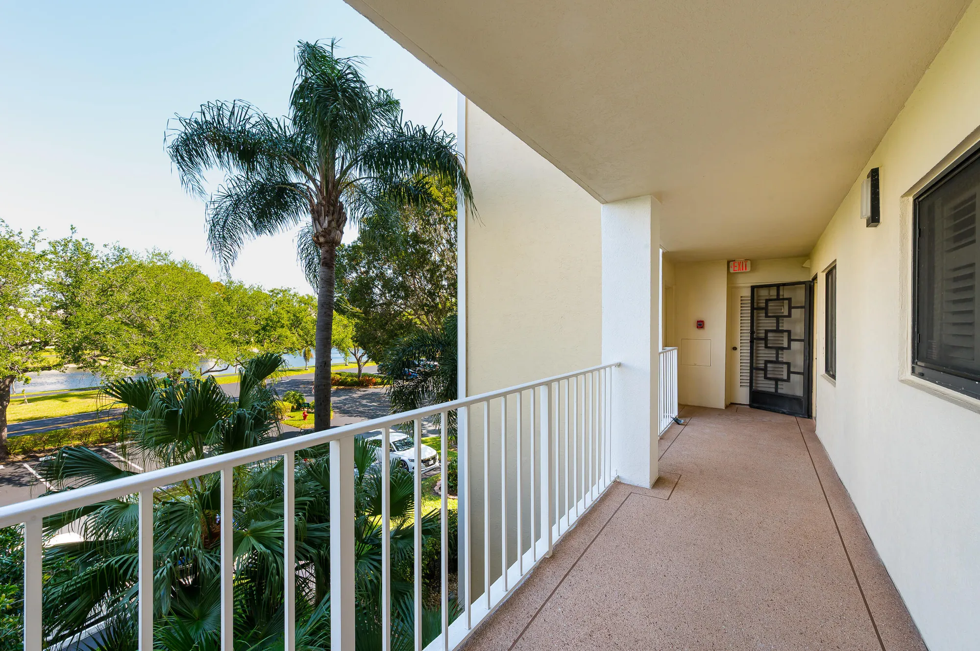Property Slideshow image 14 of 17 | 7290 kinghurst dr 301, Delray Beach, FL, 33446