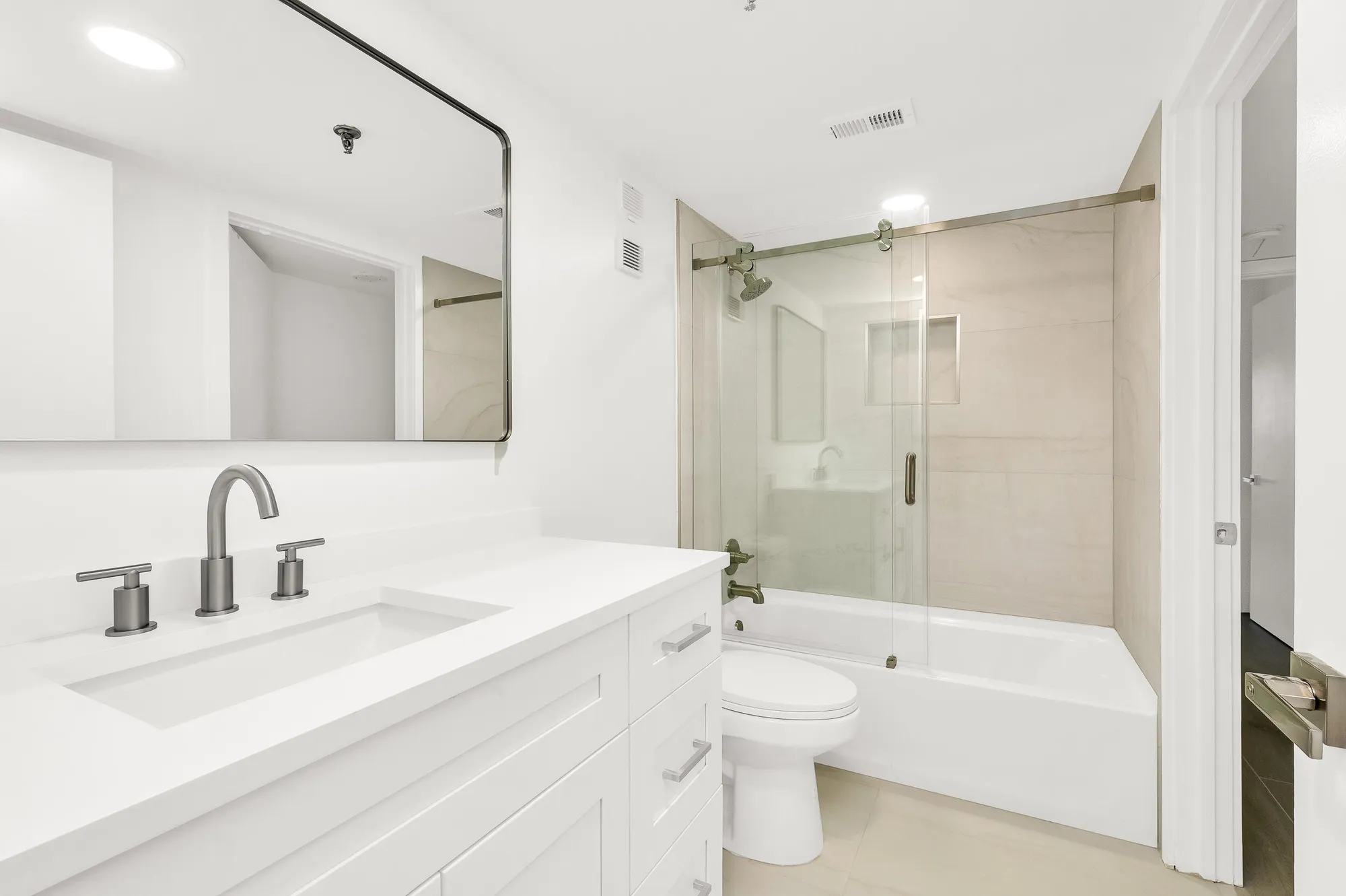 Property Slideshow image 11 of 16 | 7290 kinghurst dr apt 102, Delray Beach, FL, 33446
