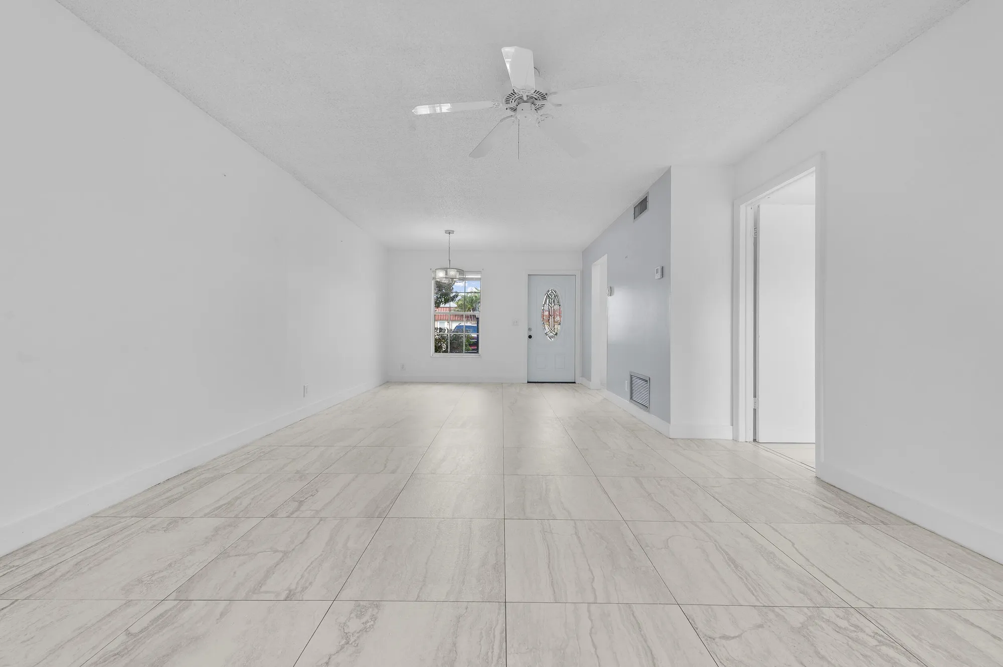 Property Slideshow image 15 of 39 | 811 salem ln, Lake Worth, FL, 33467