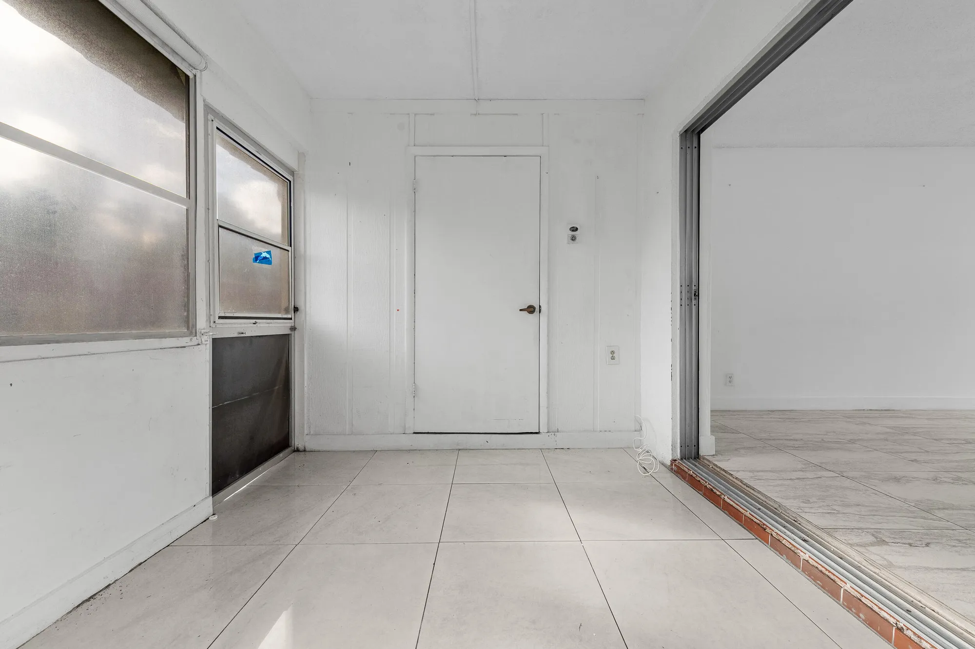 Property Slideshow image 18 of 39 | 811 salem ln, Lake Worth, FL, 33467