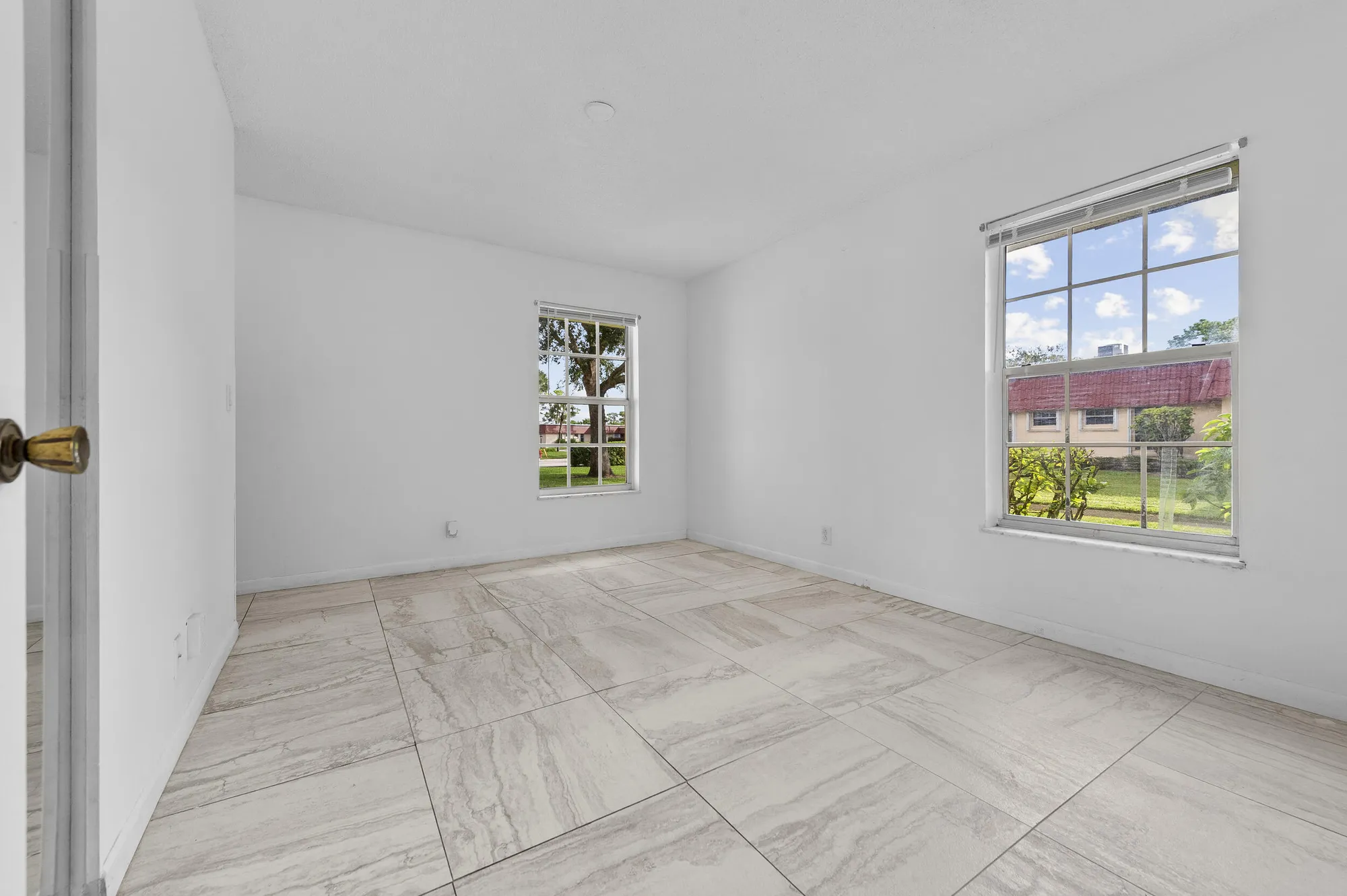 Property Slideshow image 20 of 39 | 811 salem ln, Lake Worth, FL, 33467