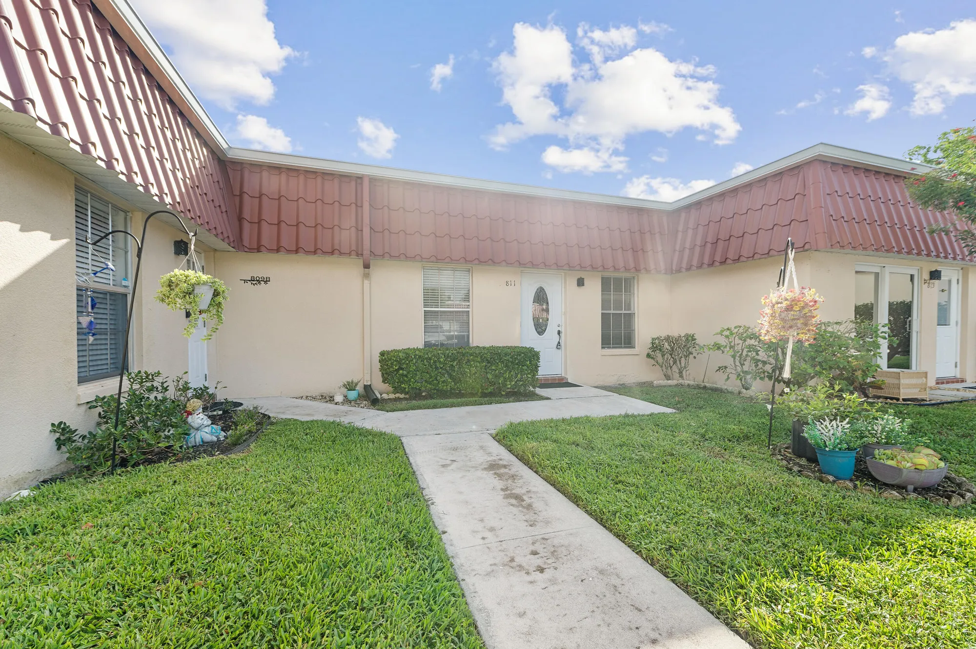 Property Slideshow image 26 of 39 | 811 salem ln, Lake Worth, FL, 33467