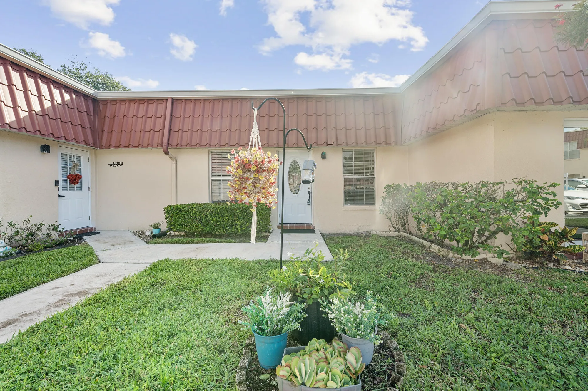 Property Slideshow image 27 of 39 | 811 salem ln, Lake Worth, FL, 33467