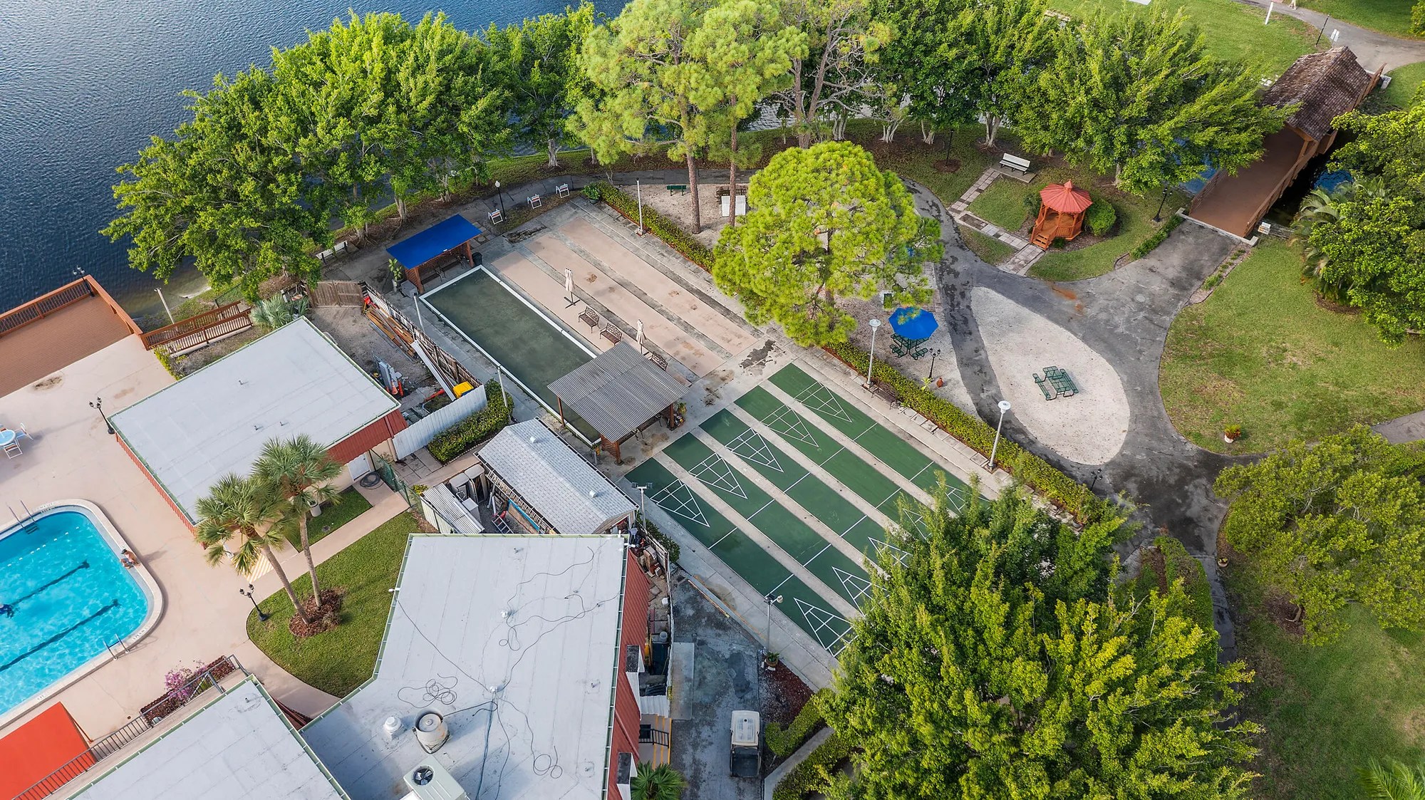 Property Slideshow image 34 of 39 | 811 salem ln, Lake Worth, FL, 33467