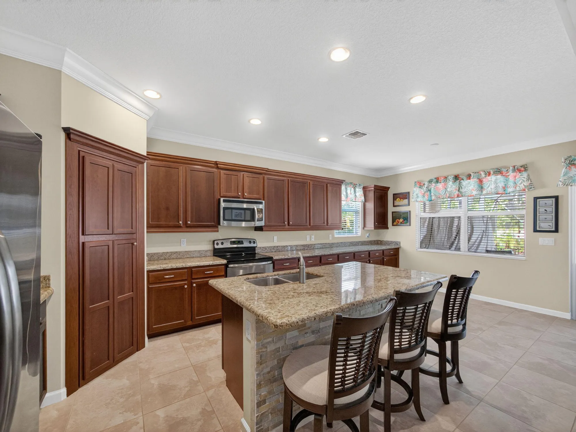Property Slideshow image 9 of 106 | 11894 sw crestwood cir, Port Saint Lucie, FL, 34987