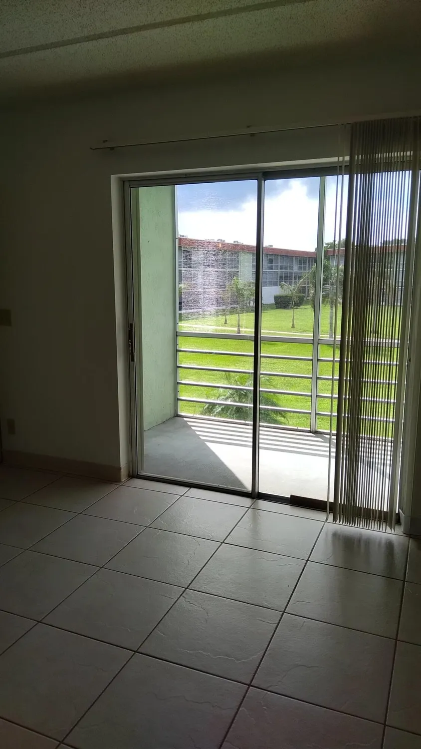 Property Slideshow image 14 of 21 | 3300 springdale blvd 208, Palm Springs, FL, 33461