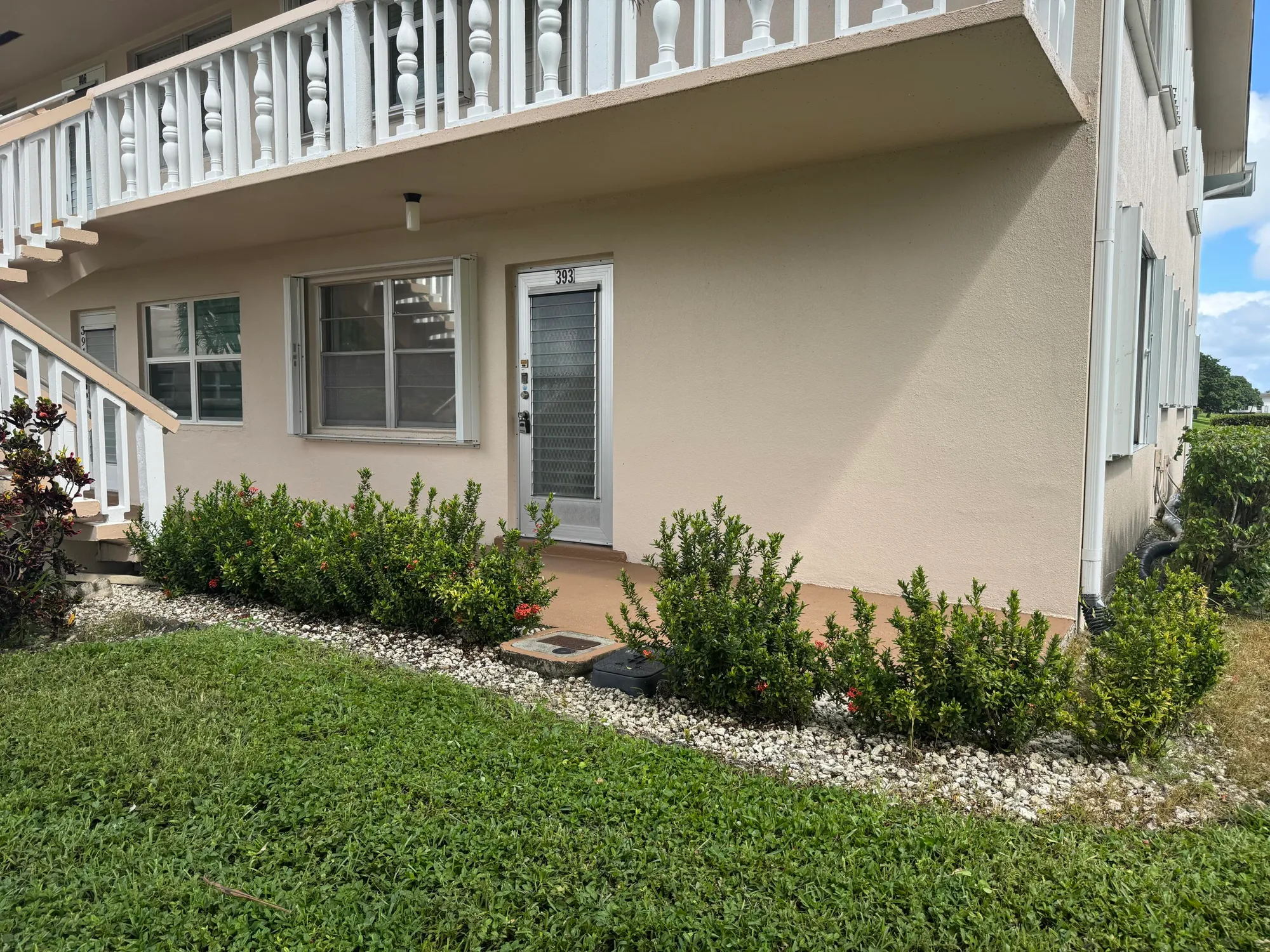 Property Slideshow image 9 of 29 | 393 chatham t, West Palm Beach, FL, 33417