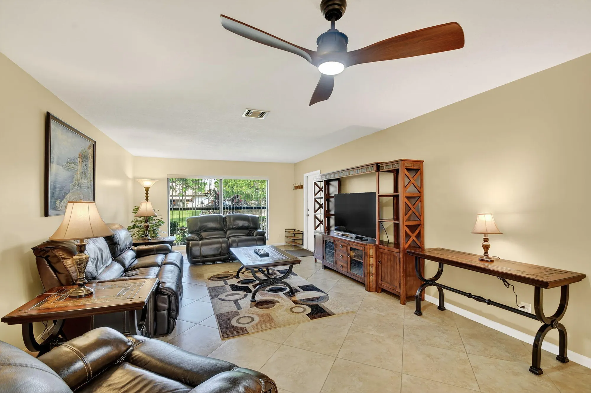 Property Slideshow image 7 of 40 | 4677 robinwood cir b, Boynton Beach, FL, 33436