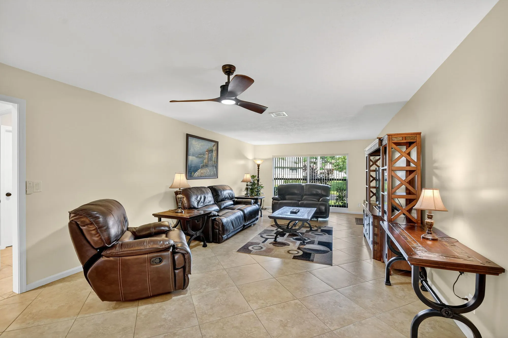 Property Slideshow image 8 of 40 | 4677 robinwood cir b, Boynton Beach, FL, 33436