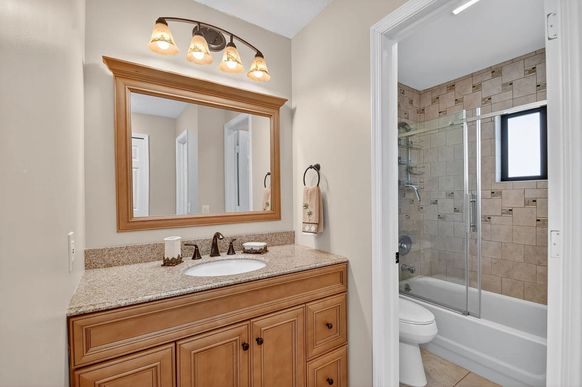 Property Slideshow image 20 of 40 | 4677 robinwood cir b, Boynton Beach, FL, 33436