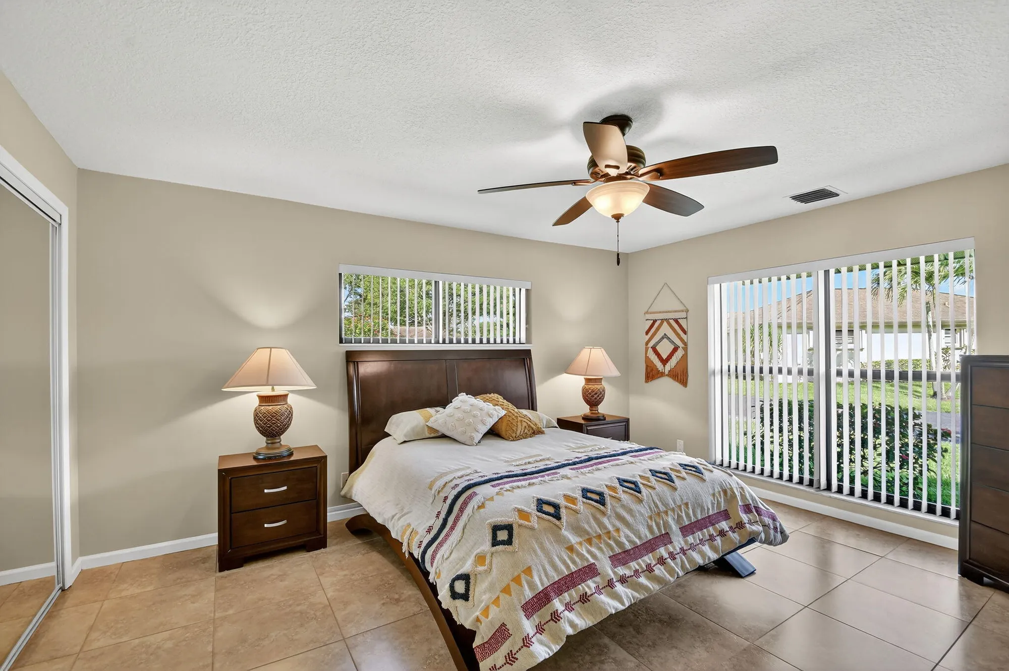 Property Slideshow image 17 of 40 | 4677 robinwood cir b, Boynton Beach, FL, 33436