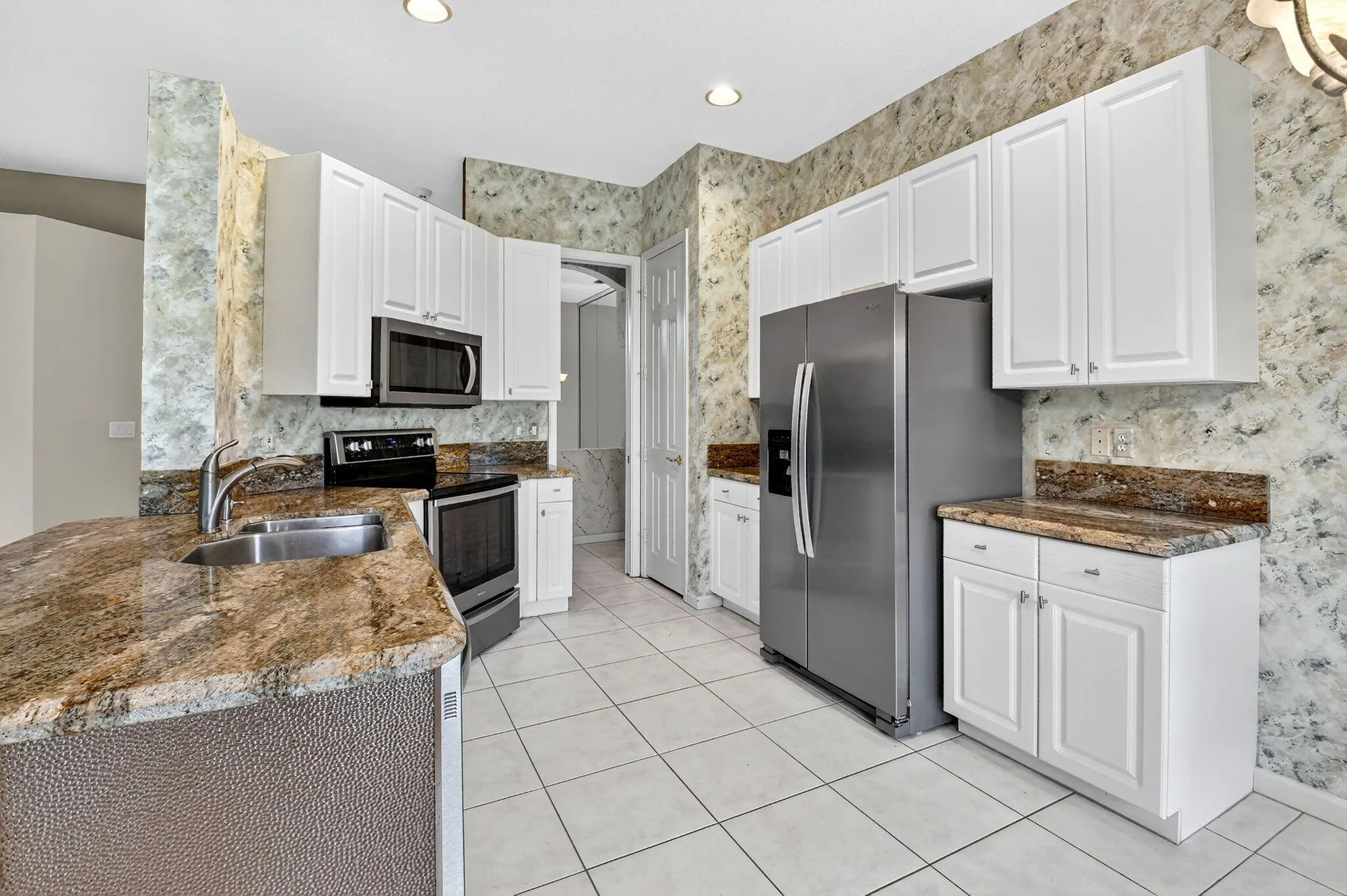 Property Slideshow image 19 of 94 | 8820 barrymore ln, Boynton Beach, FL, 33472