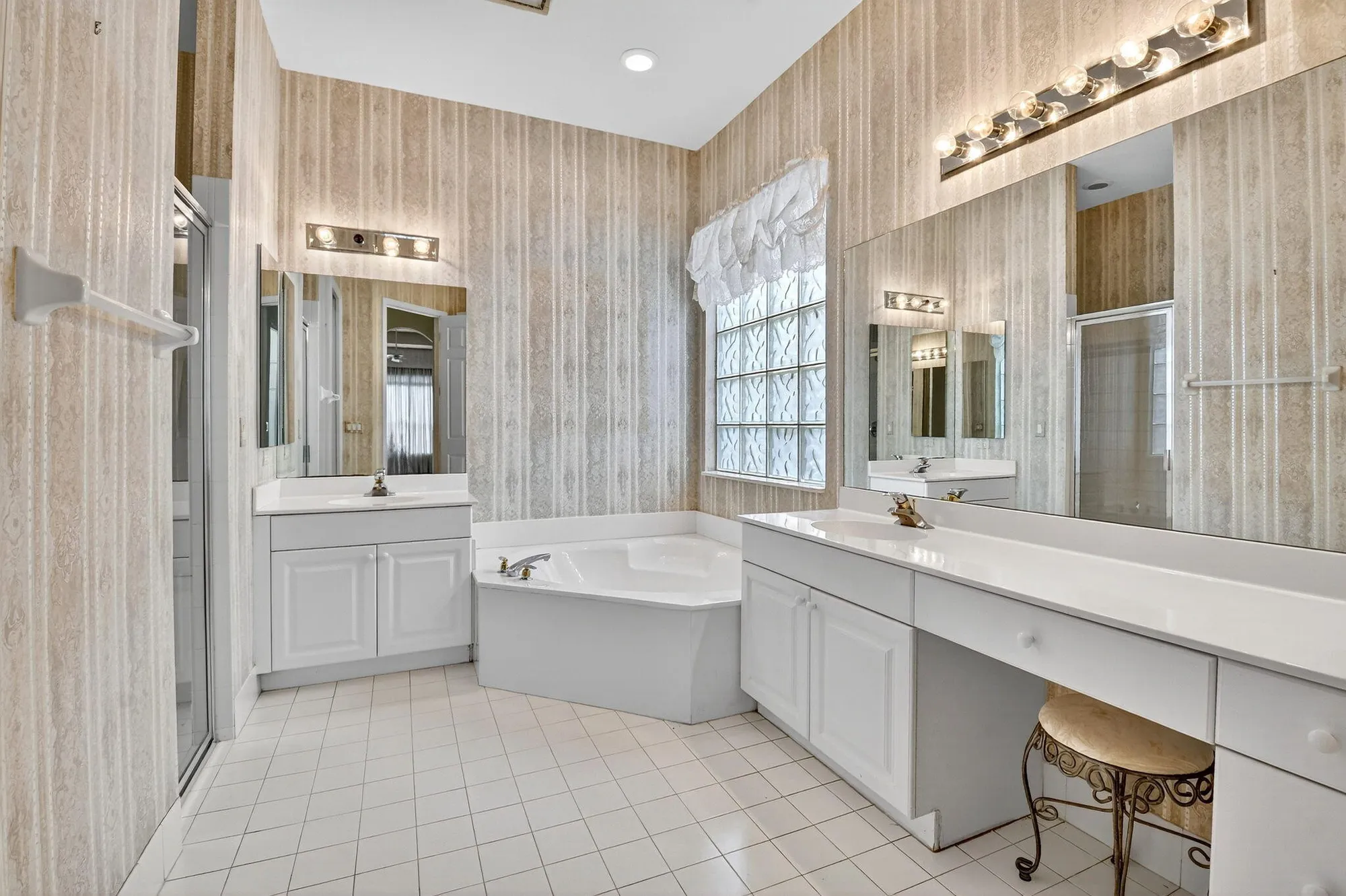 Property Slideshow image 29 of 94 | 8820 barrymore ln, Boynton Beach, FL, 33472