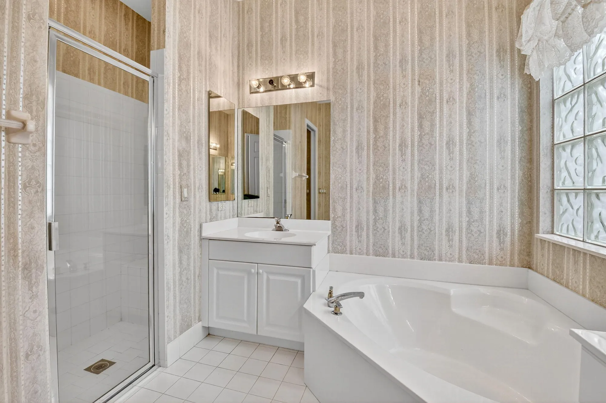 Property Slideshow image 30 of 94 | 8820 barrymore ln, Boynton Beach, FL, 33472
