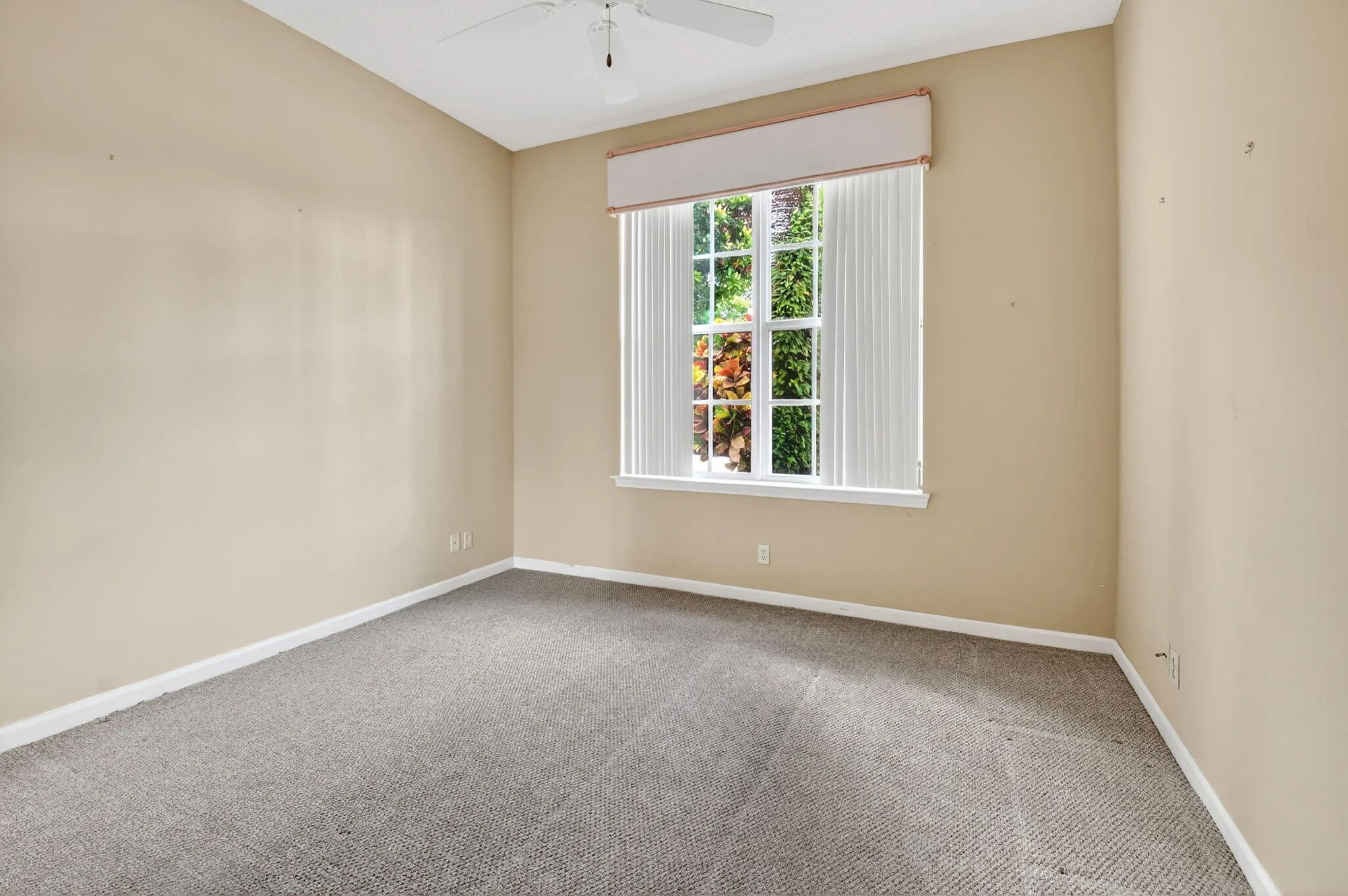 Property Slideshow image 32 of 94 | 8820 barrymore ln, Boynton Beach, FL, 33472