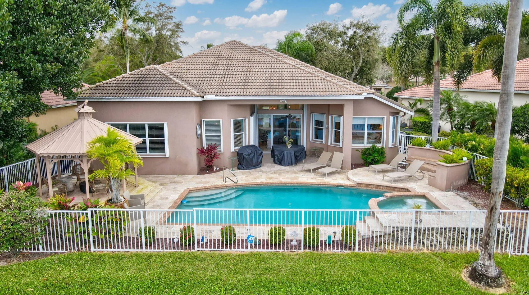Property Slideshow image 1 of 40 | 6696 via como, Lake Worth, FL, 33467