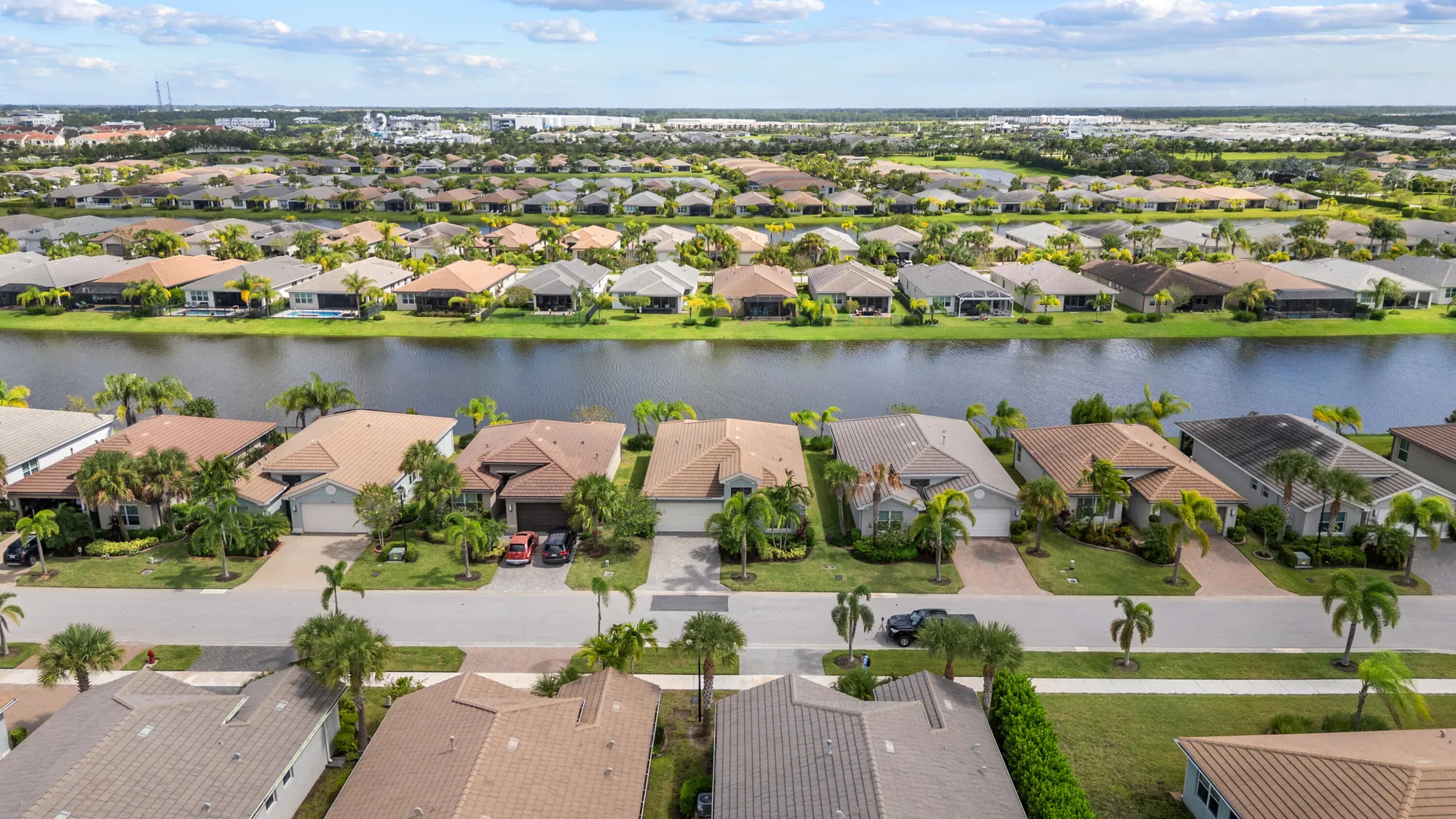 Property Slideshow image 7 of 29 | 11917 sw jasper lake way, Port Saint Lucie, FL, 34987