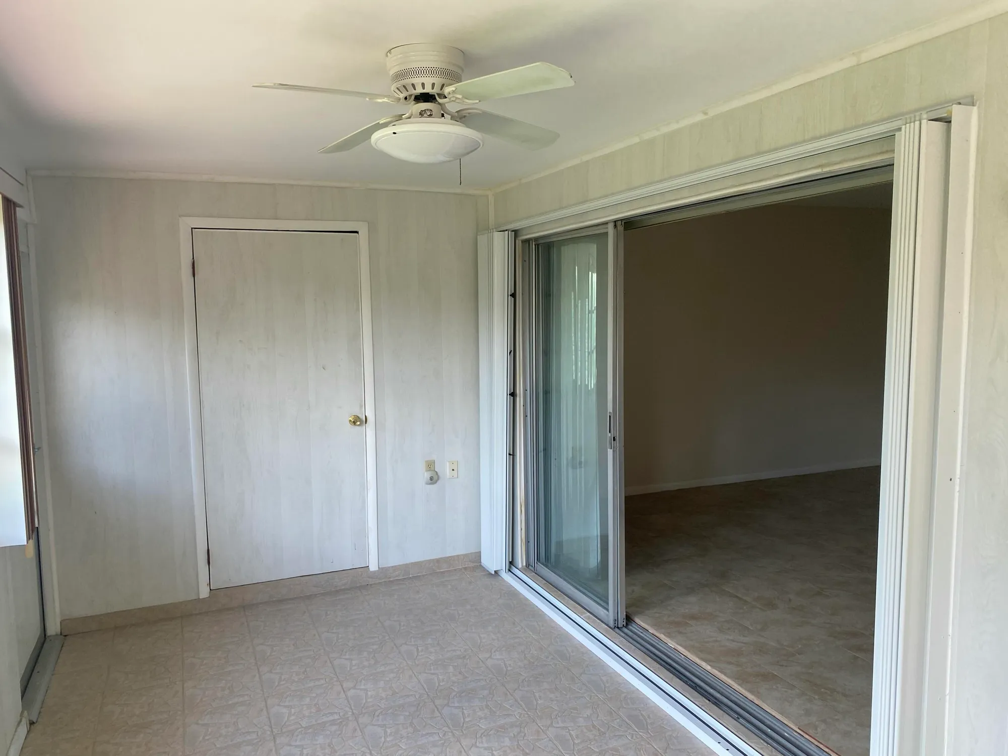 Property Slideshow image 8 of 40 | 442 franconia cir, Lake Worth, FL, 33467