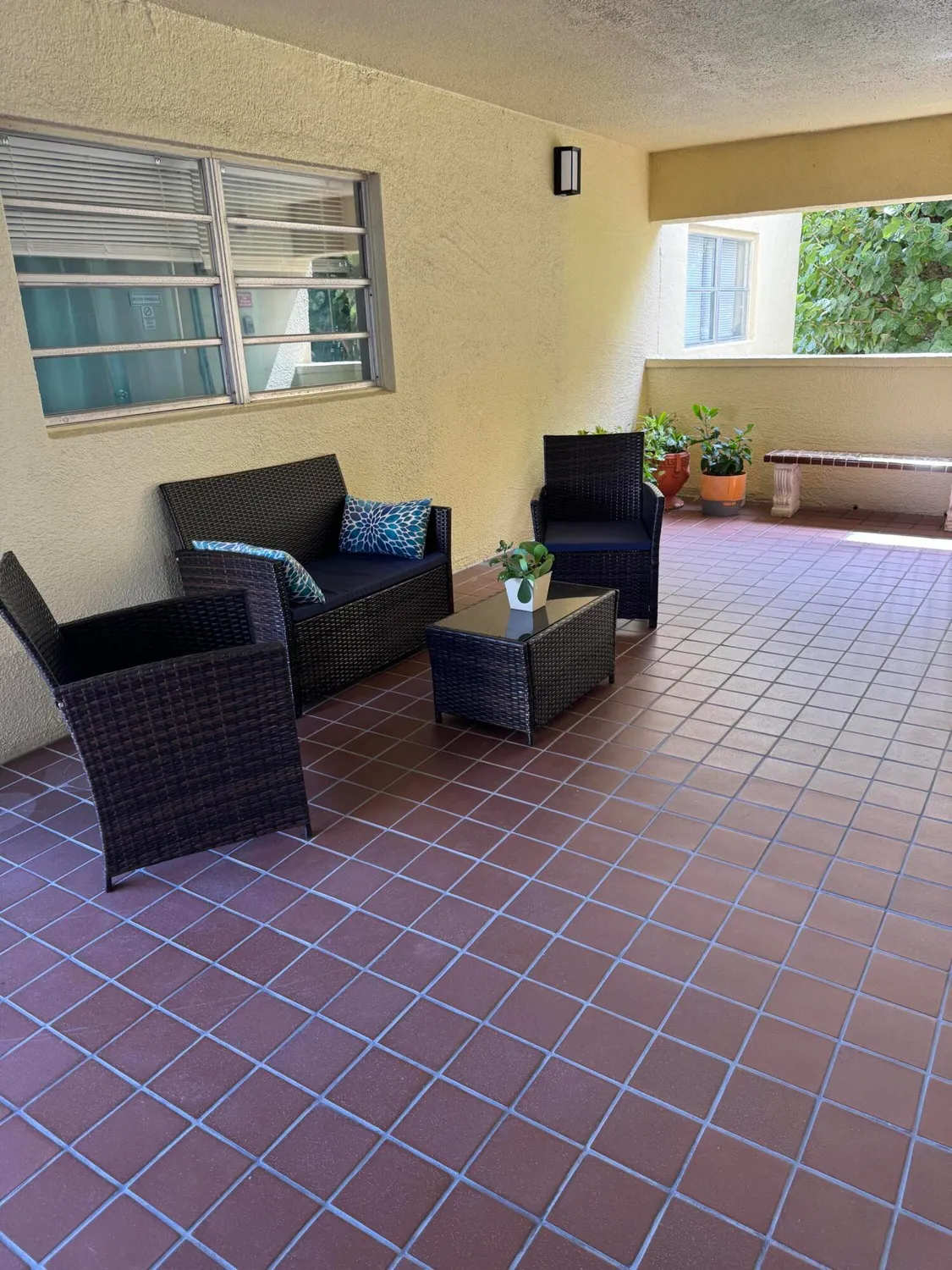 Property Slideshow image 10 of 10 | 2515 ne 1st ct 215, Boynton Beach, FL, 33435