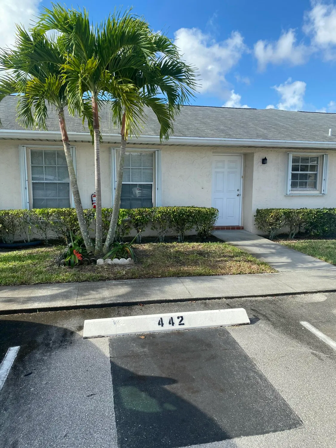 Property Slideshow image 33 of 40 | 442 franconia cir, Lake Worth, FL, 33467