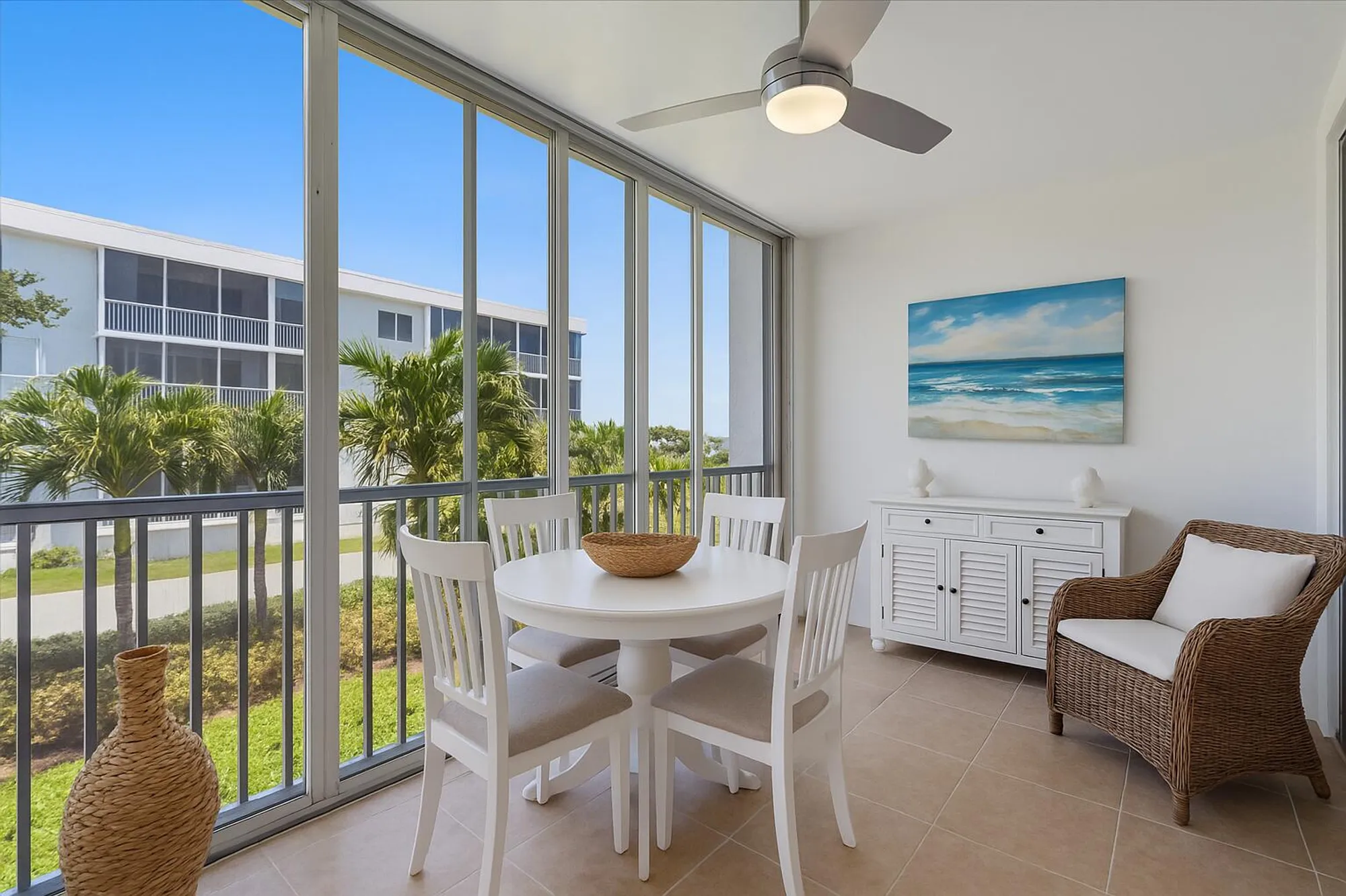 Property Slideshow image 4 of 40 | 2018 s federal hwy apt 206, Boynton Beach, FL, 33435