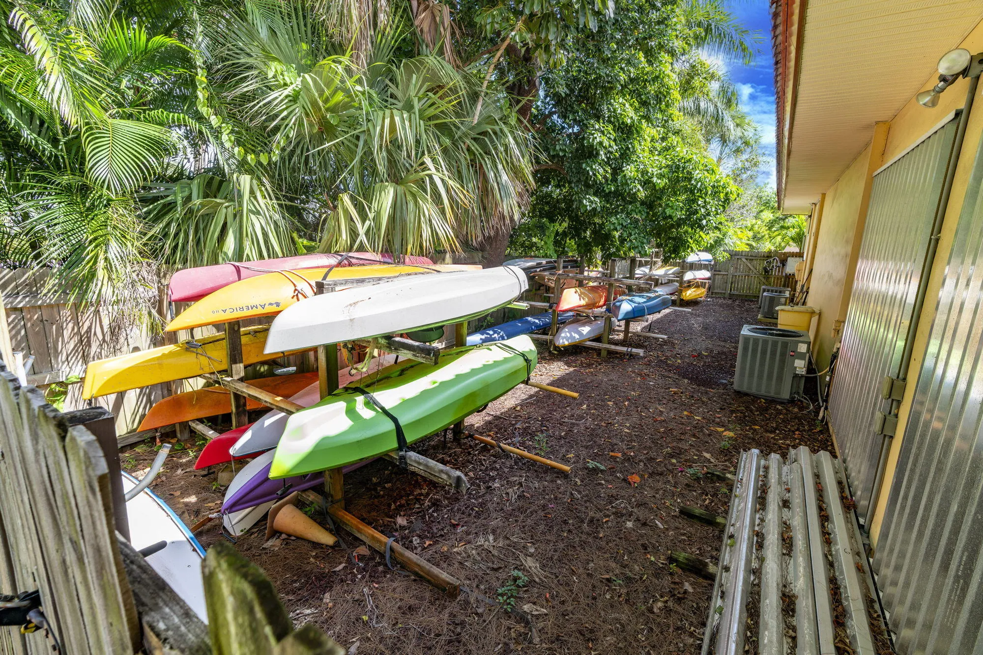 Property Slideshow image 38 of 44 | 1993 sw palm city rd f, Stuart, FL, 34994