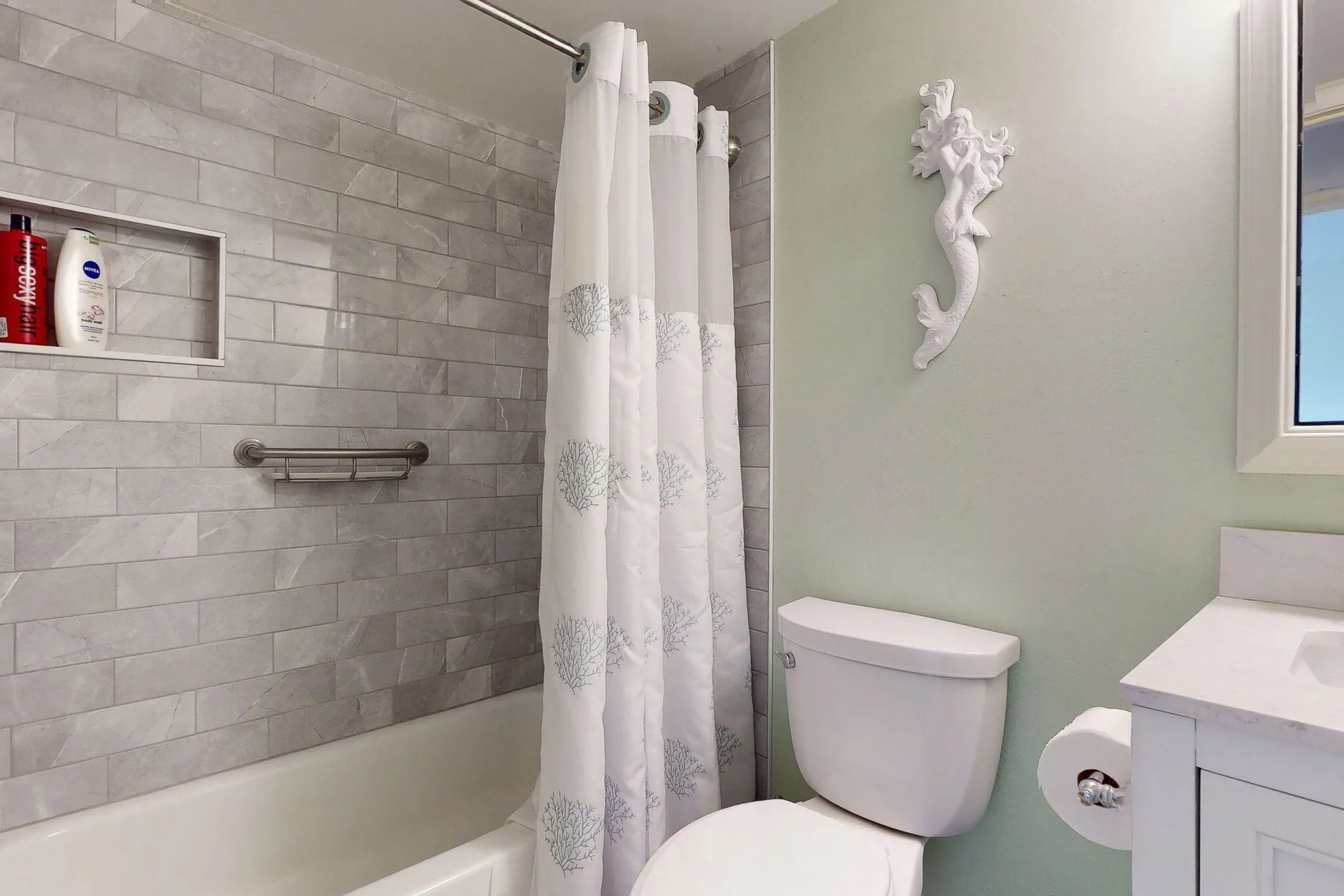 Property Slideshow image 24 of 44 | 1993 sw palm city rd f, Stuart, FL, 34994