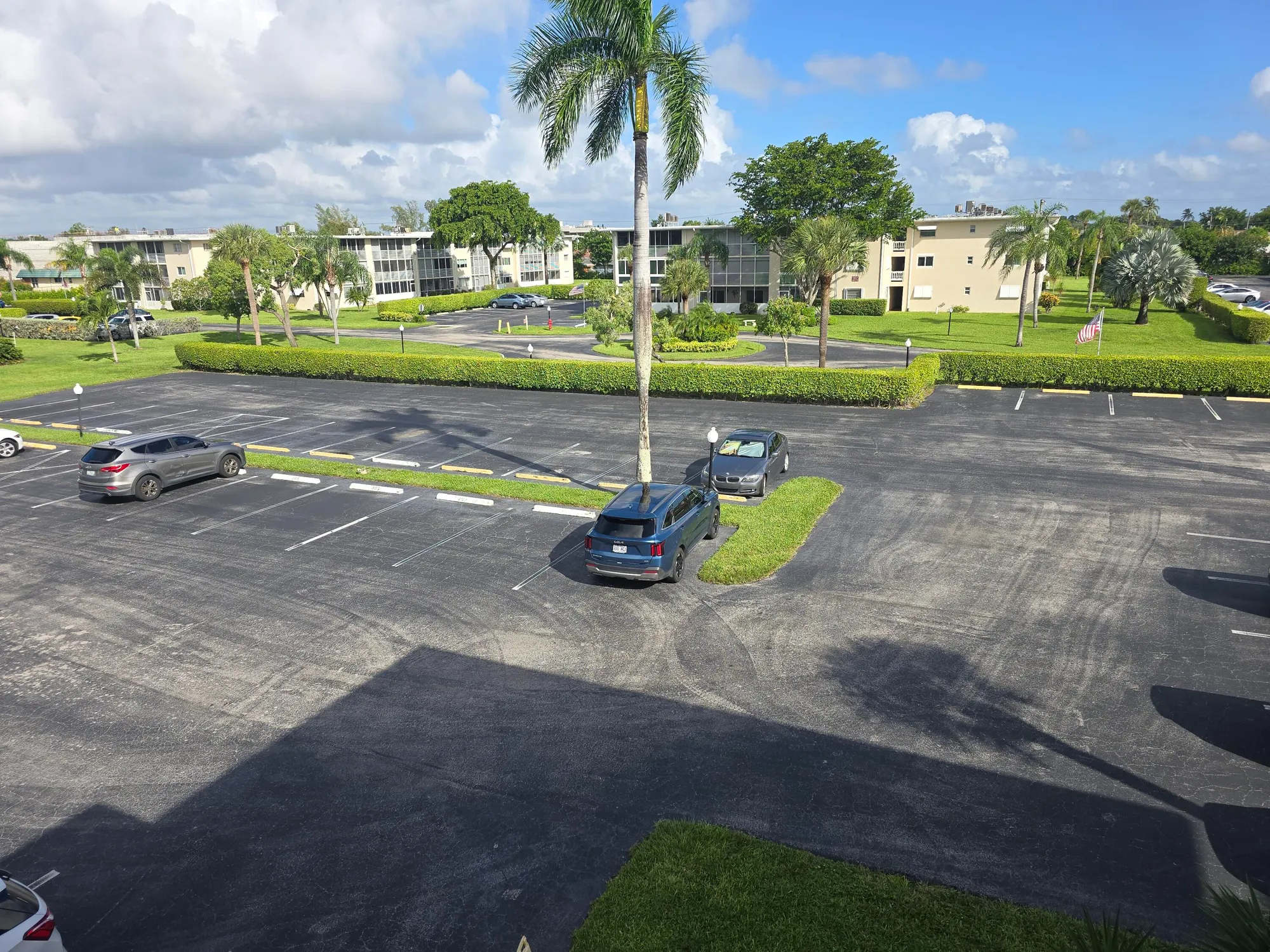 Property Slideshow image 3 of 30 | 2812 garden dr 301, Lake Worth, FL, 33461