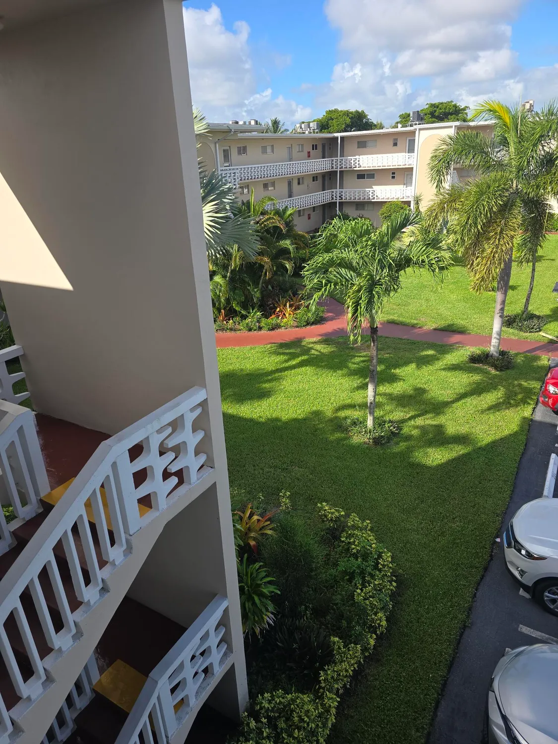 Property Slideshow image 4 of 30 | 2812 garden dr 301, Lake Worth, FL, 33461