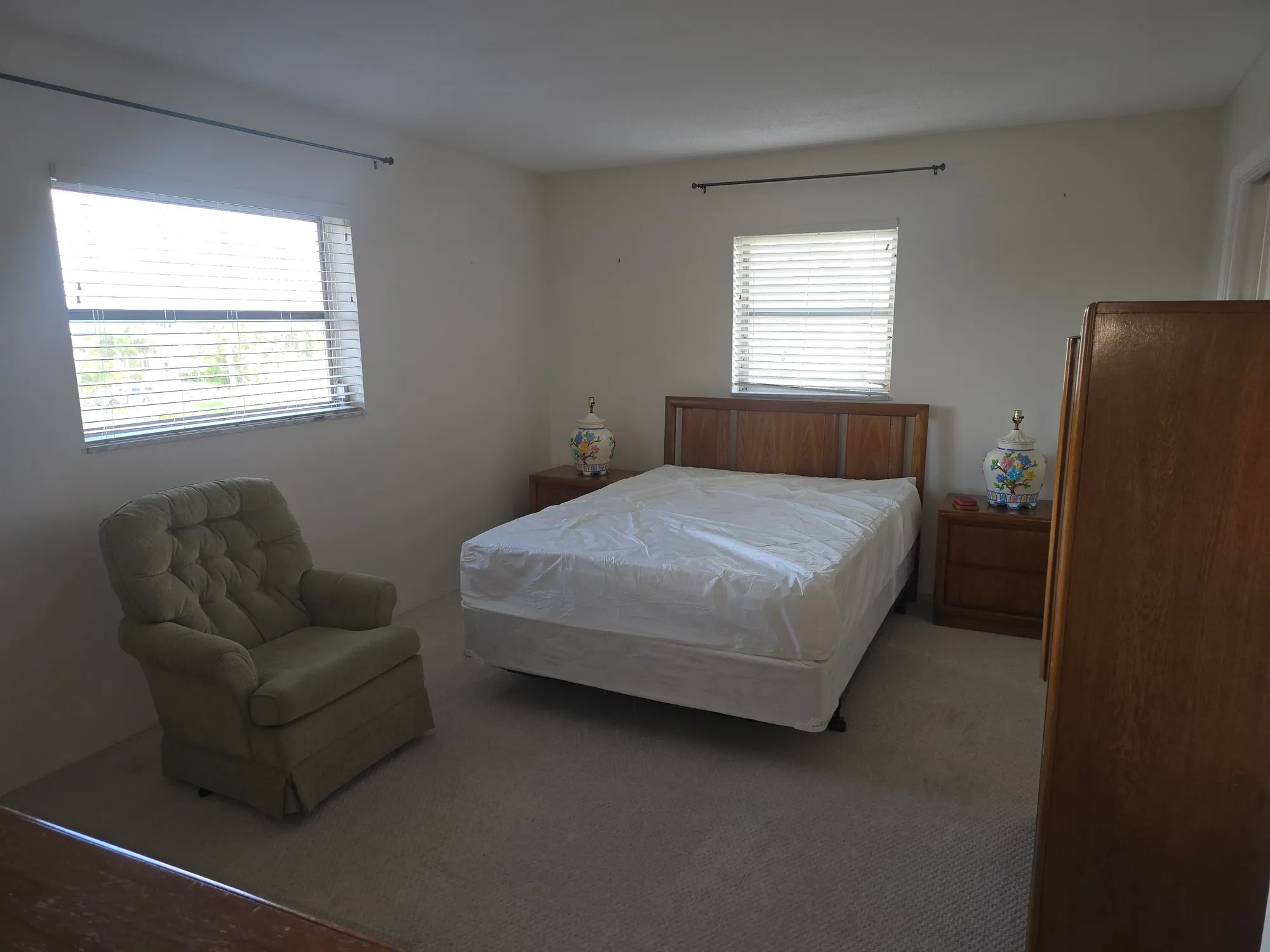 Property Slideshow image 24 of 30 | 2812 garden dr 301, Lake Worth, FL, 33461