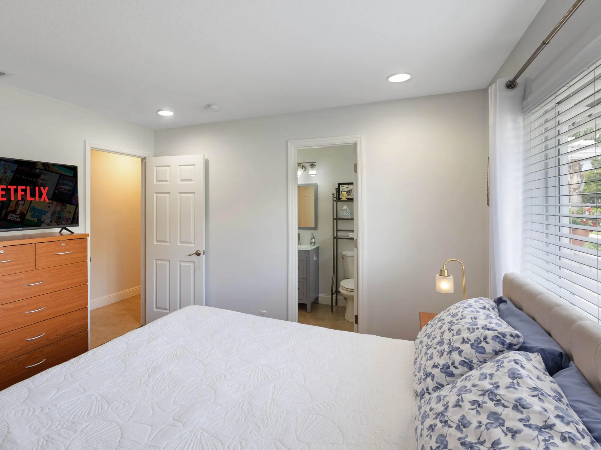 Property Slideshow image 16 of 37 | 2208 sw 19th ave, Boynton Beach, FL, 33426