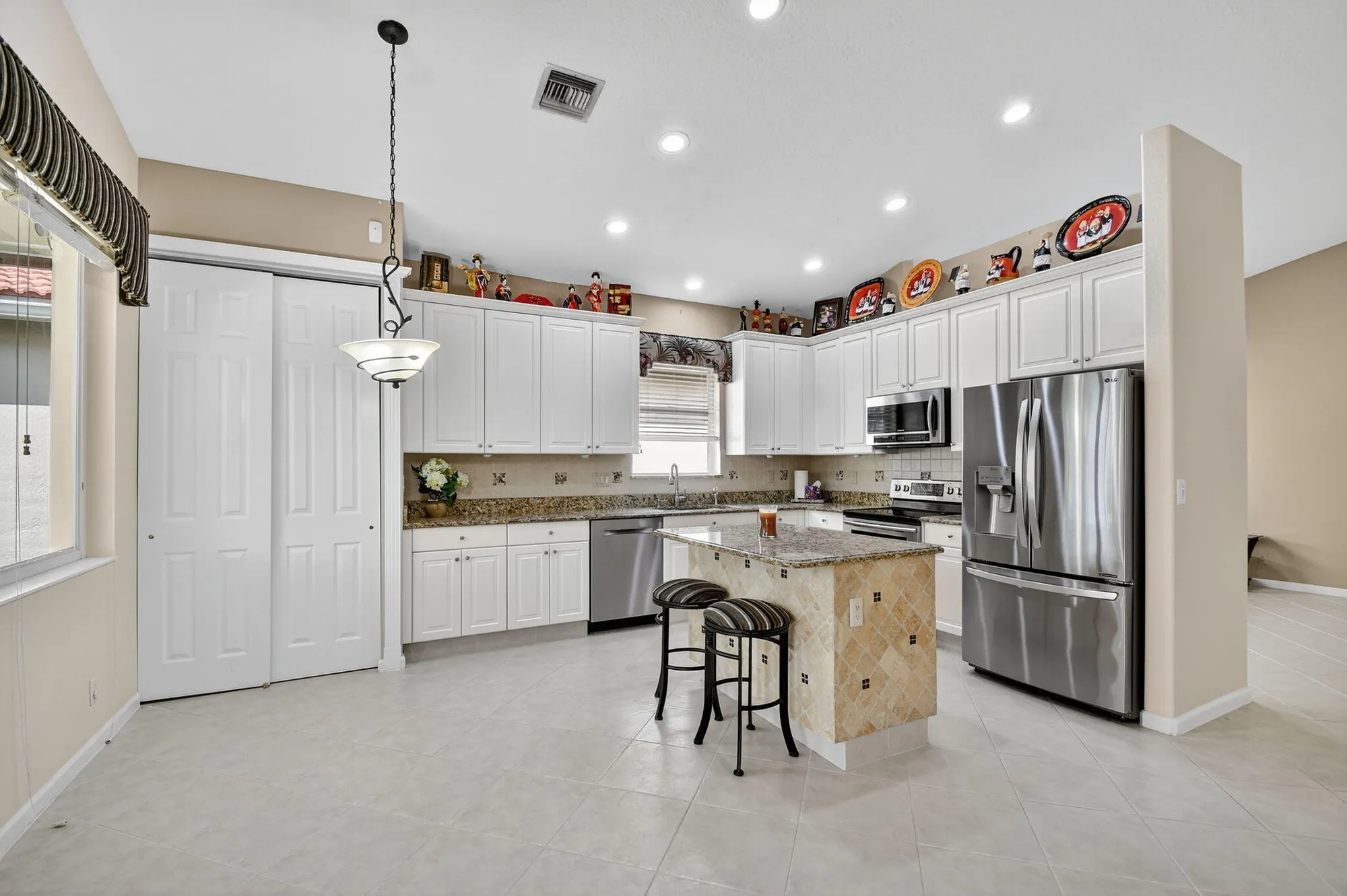 Property Slideshow image 11 of 86 | 2325 sapphire cir, West Palm Beach, FL, 33411