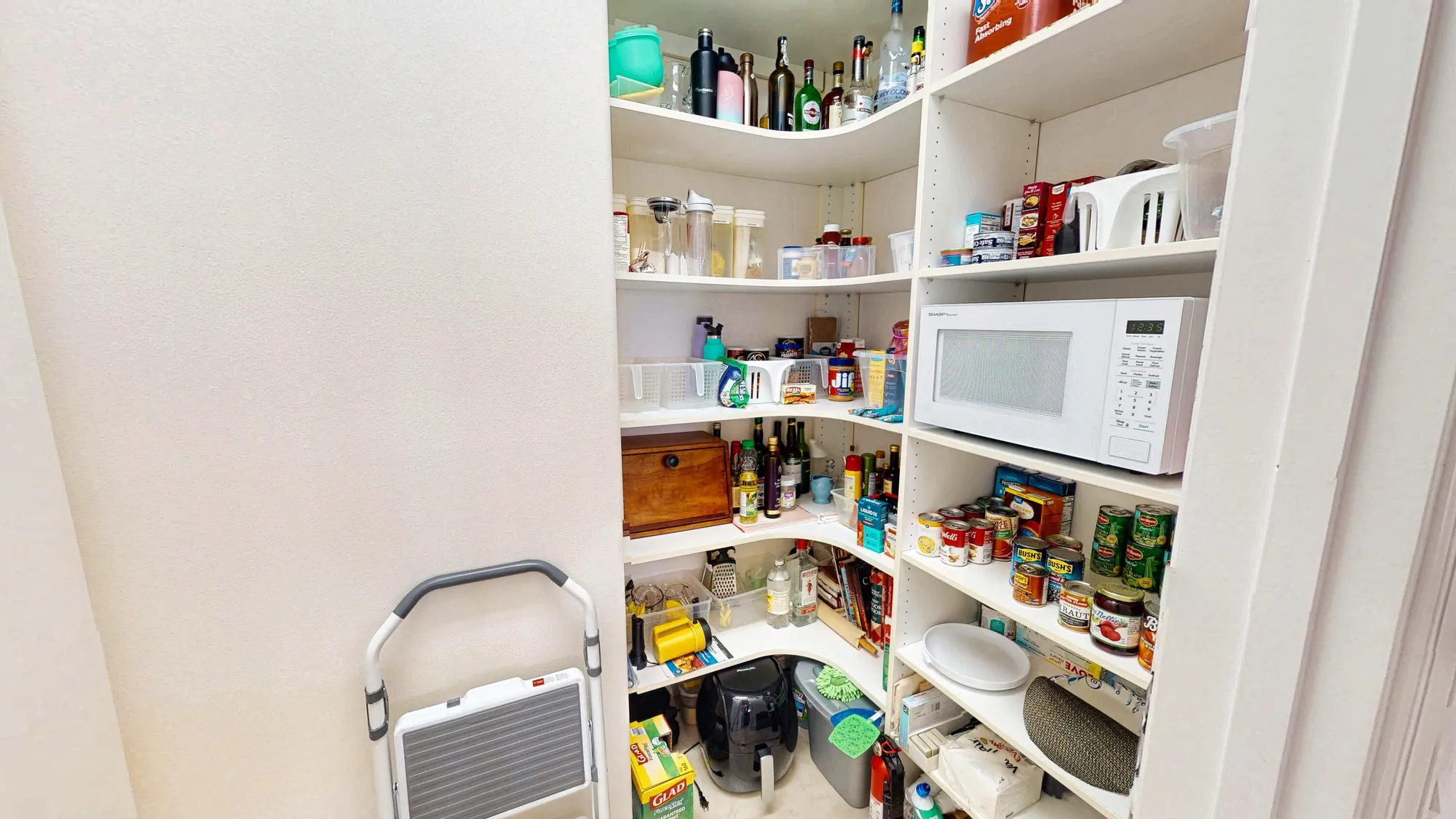 Property Slideshow image 12 of 59 | 9727 sw chestwood ave, Port Saint Lucie, FL, 34987