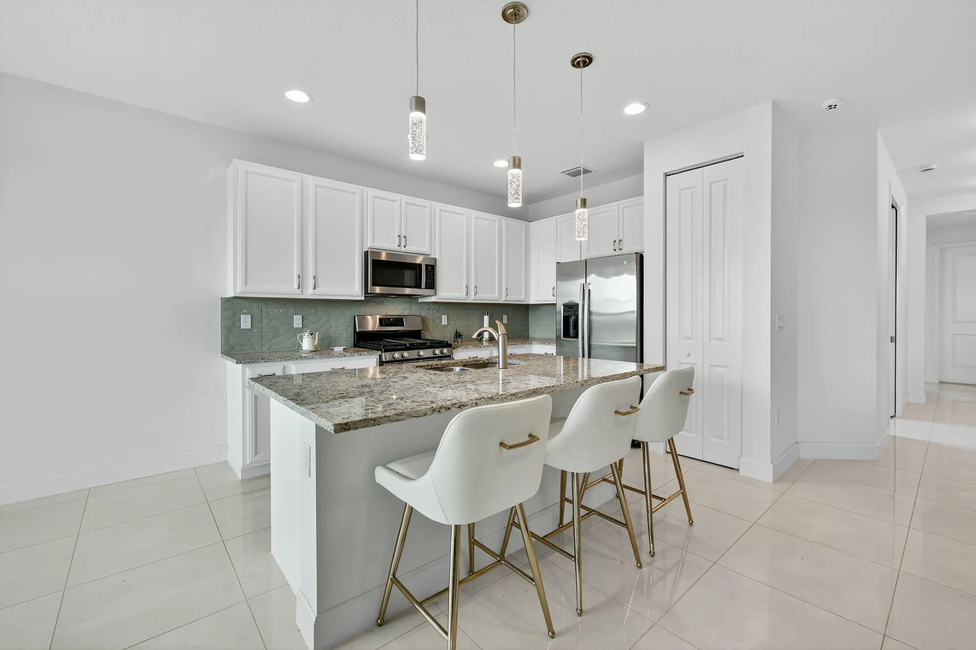 Property Slideshow image 8 of 32 | 12688 sw blue mangrove pkwy, Port Saint Lucie, FL, 34987