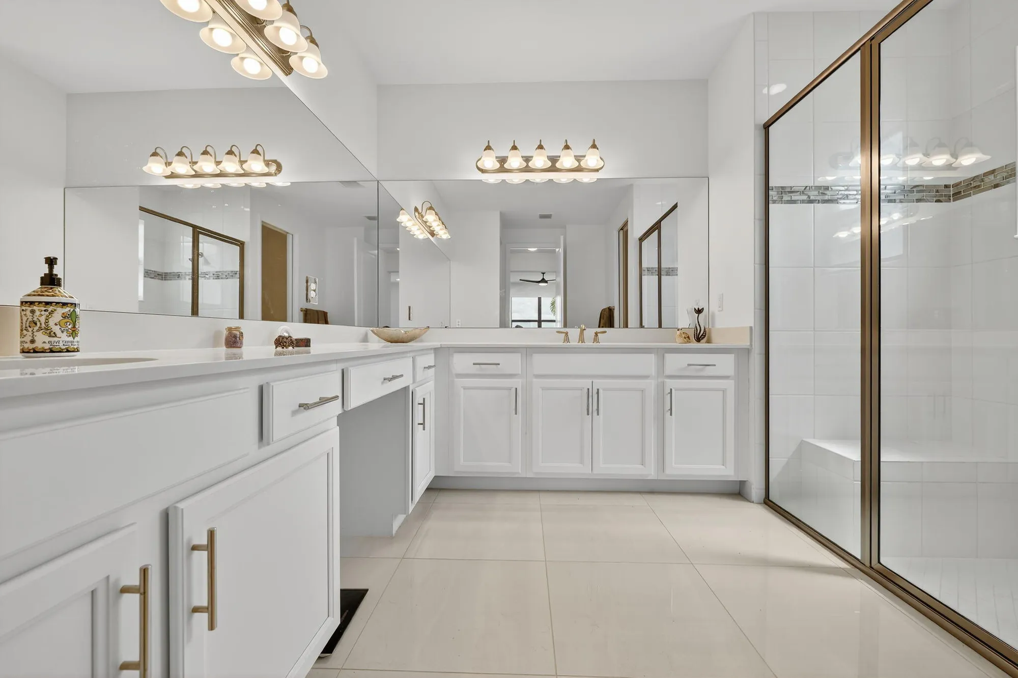 Property Slideshow image 15 of 32 | 12688 sw blue mangrove pkwy, Port Saint Lucie, FL, 34987