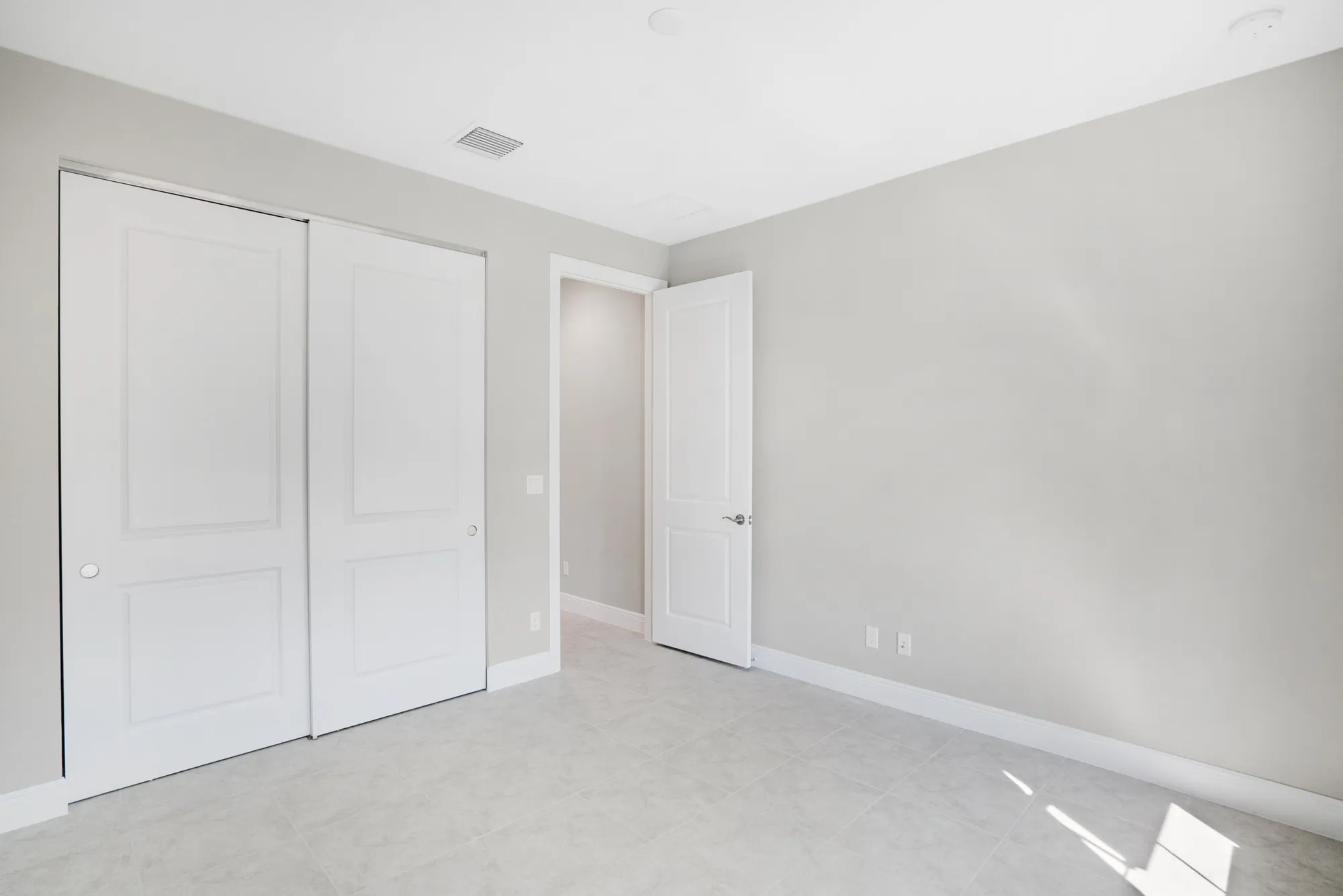 Property Slideshow image 23 of 39 | 12446 sw sunrise lake ter, Port Saint Lucie, FL, 34987