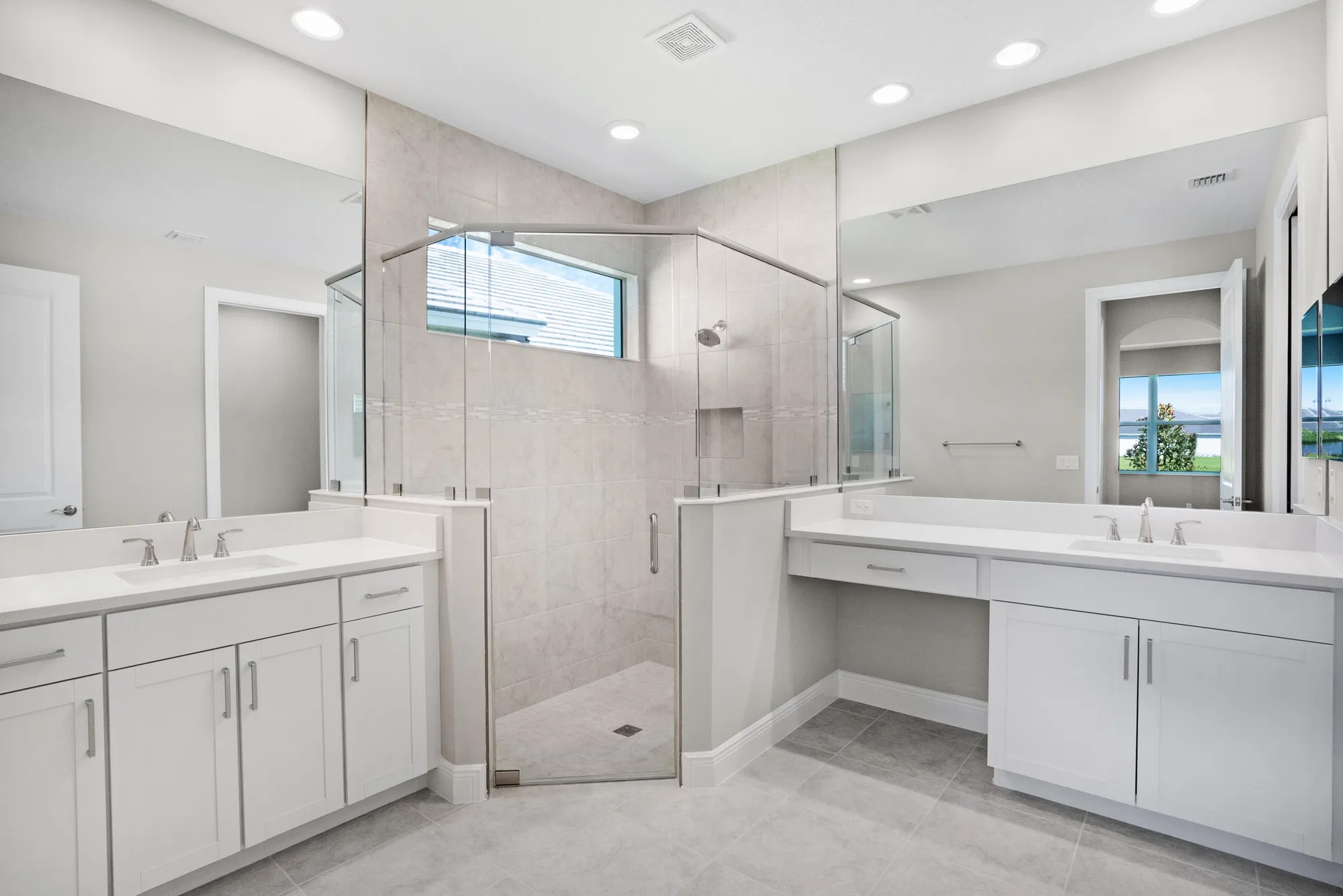 Property Slideshow image 16 of 39 | 12446 sw sunrise lake ter, Port Saint Lucie, FL, 34987