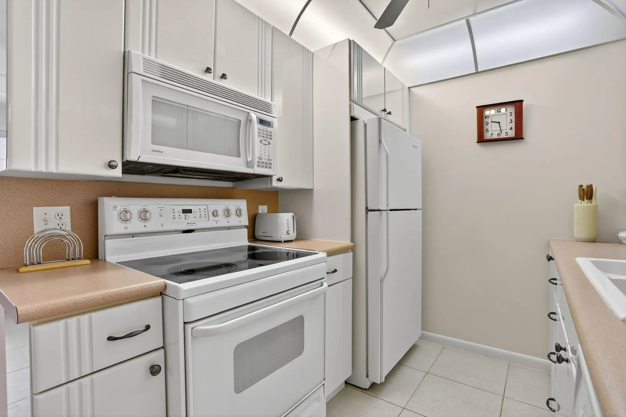 Property Slideshow image 10 of 25 | 326 grantham b # 326, Deerfield Beach, FL, 33442